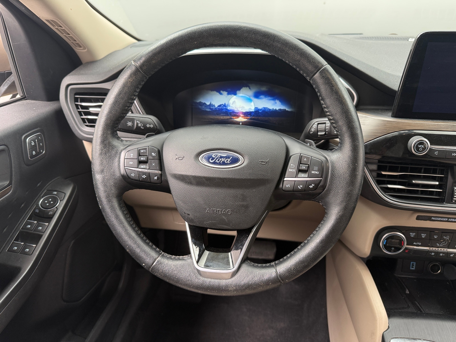 Thumbnail: 2020 Ford Escape - 4