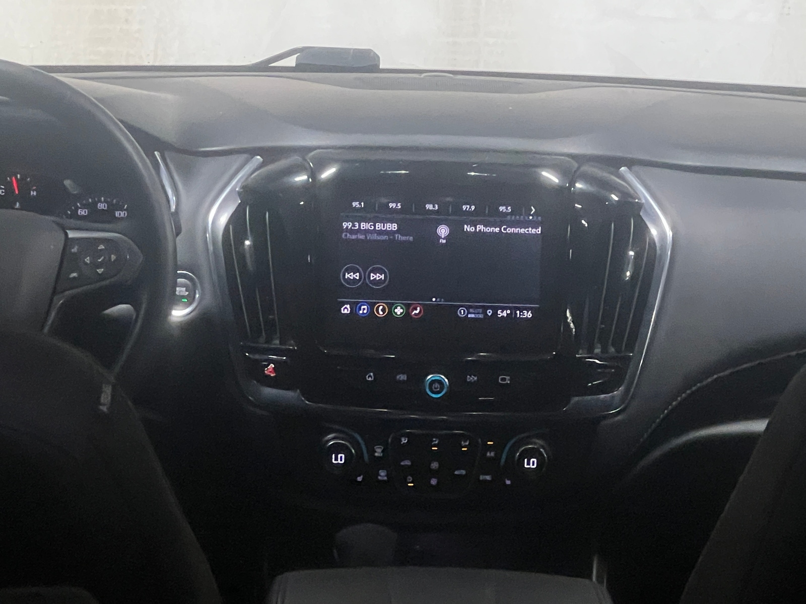 Thumbnail: 2023 Chevrolet Traverse - 4