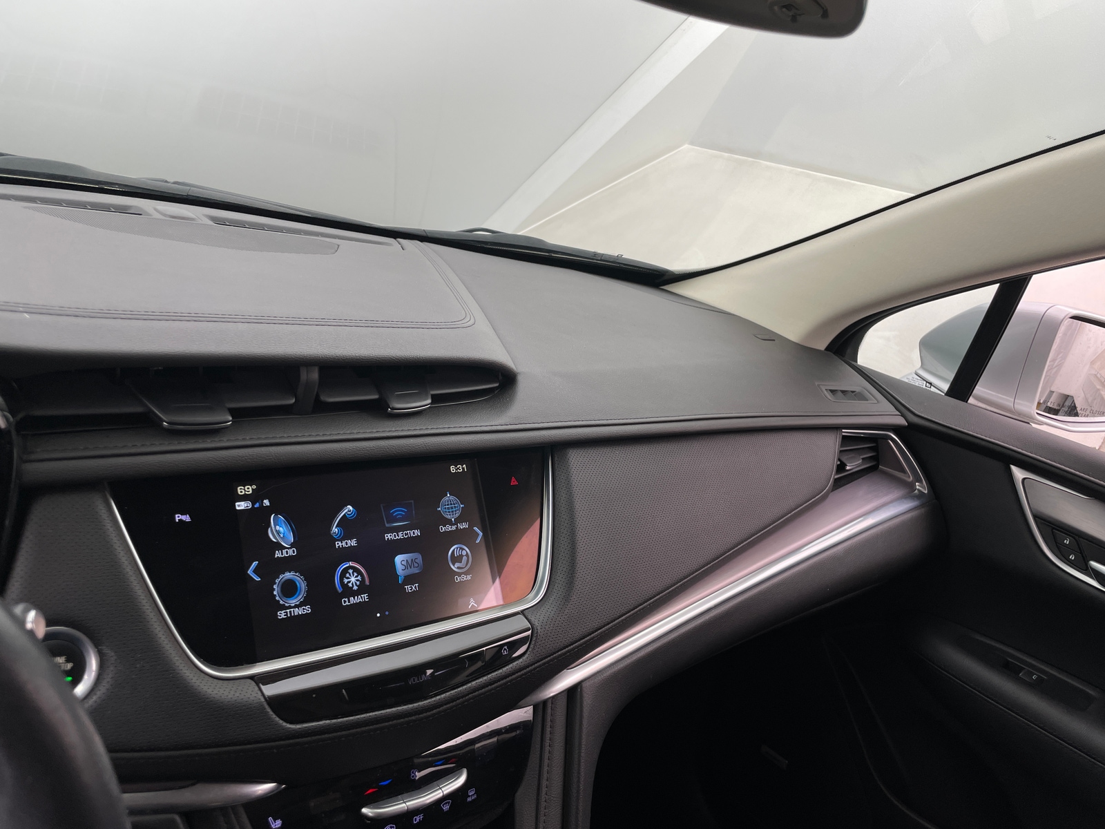Thumbnail: 2018 Cadillac XT5 - 3