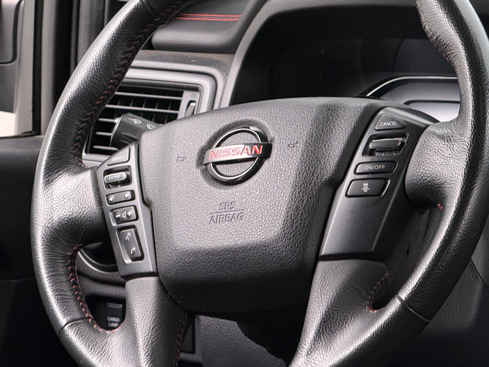 Thumbnail: 2022 Nissan Titan - 5