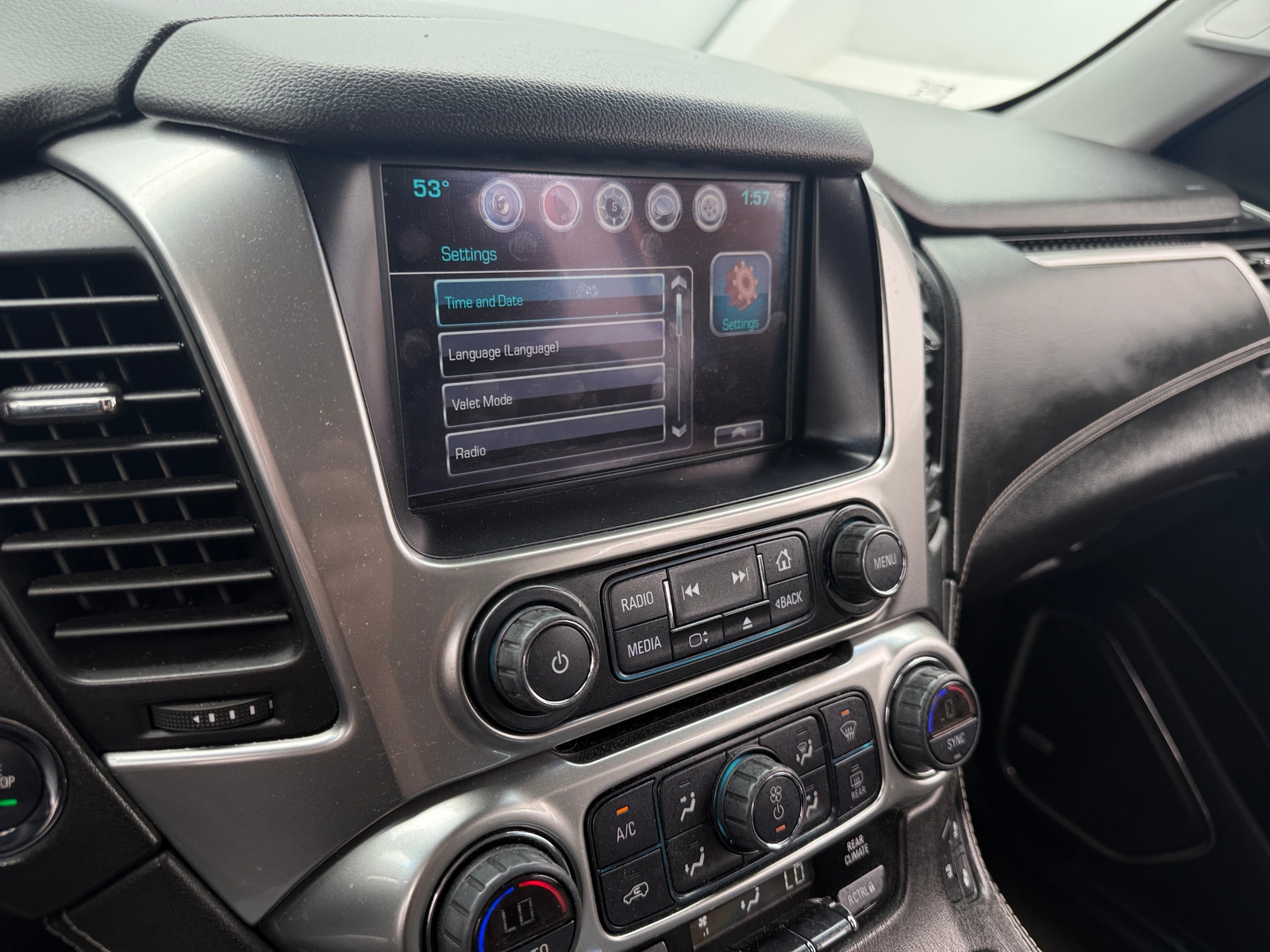 Thumbnail: 2016 Chevrolet Tahoe - 3