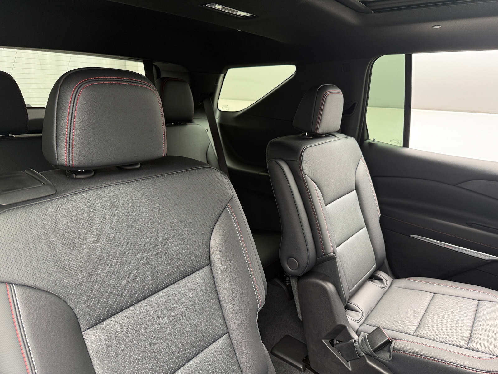 Thumbnail: 2026 Chevrolet Traverse - 5
