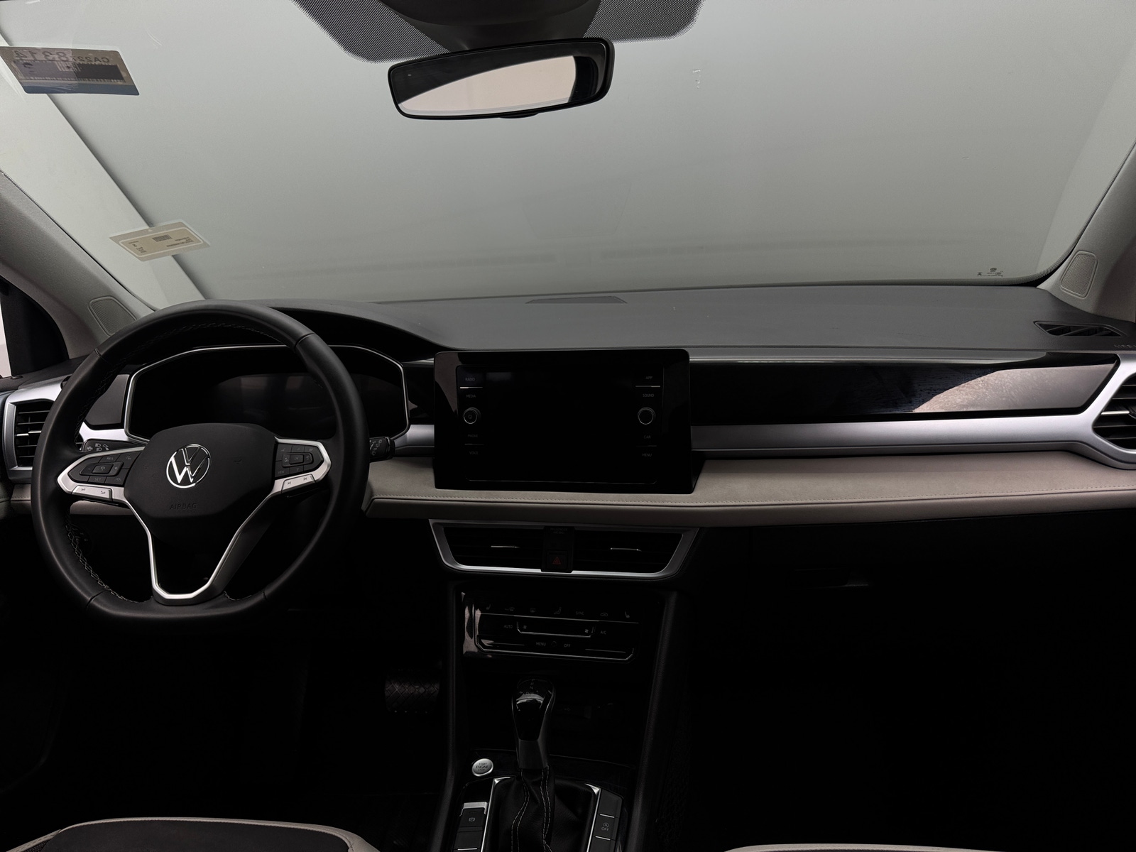 Thumbnail: 2025 Volkswagen Taos - 2