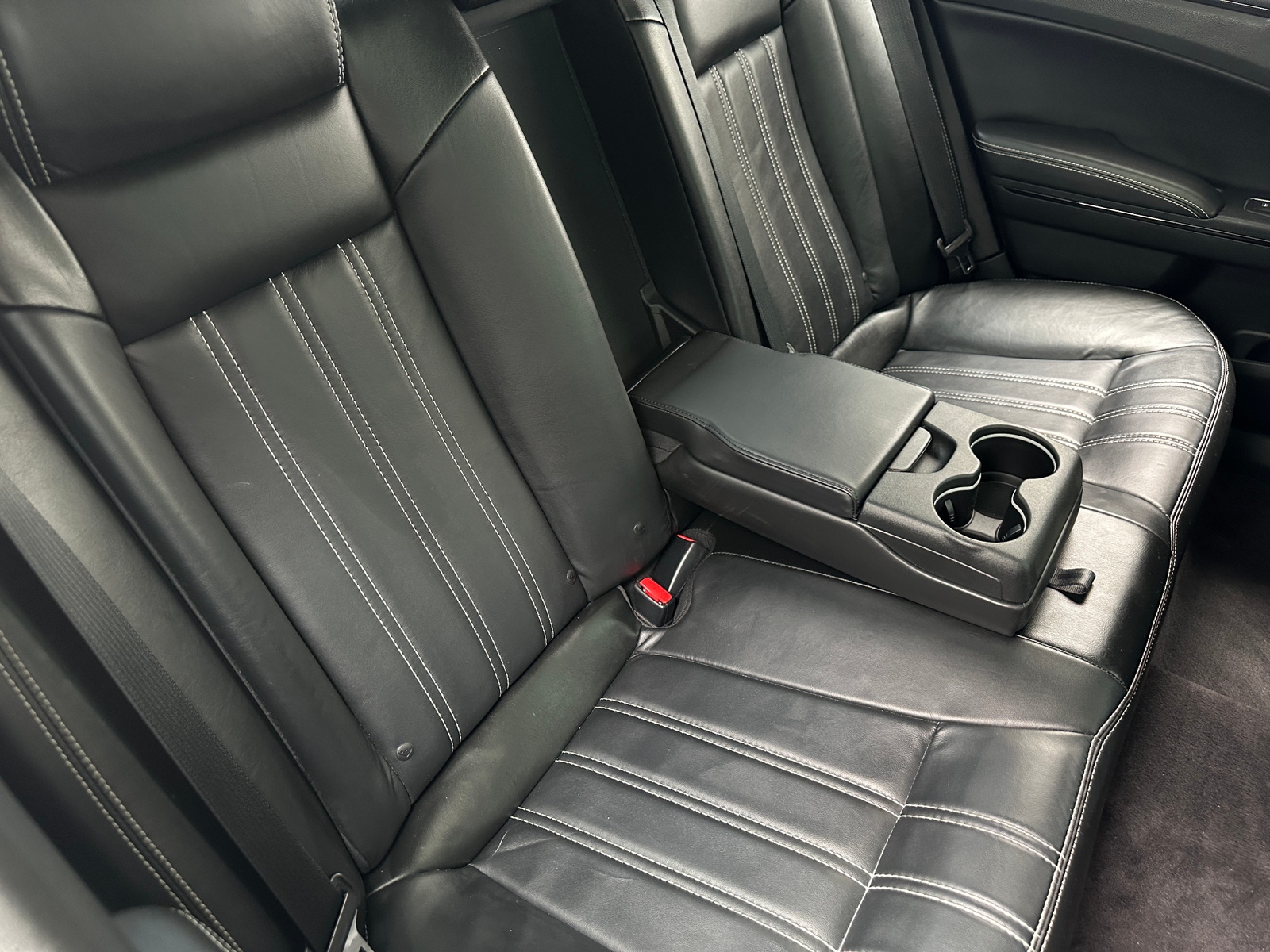 Thumbnail: 2016 Chrysler 300 - 5