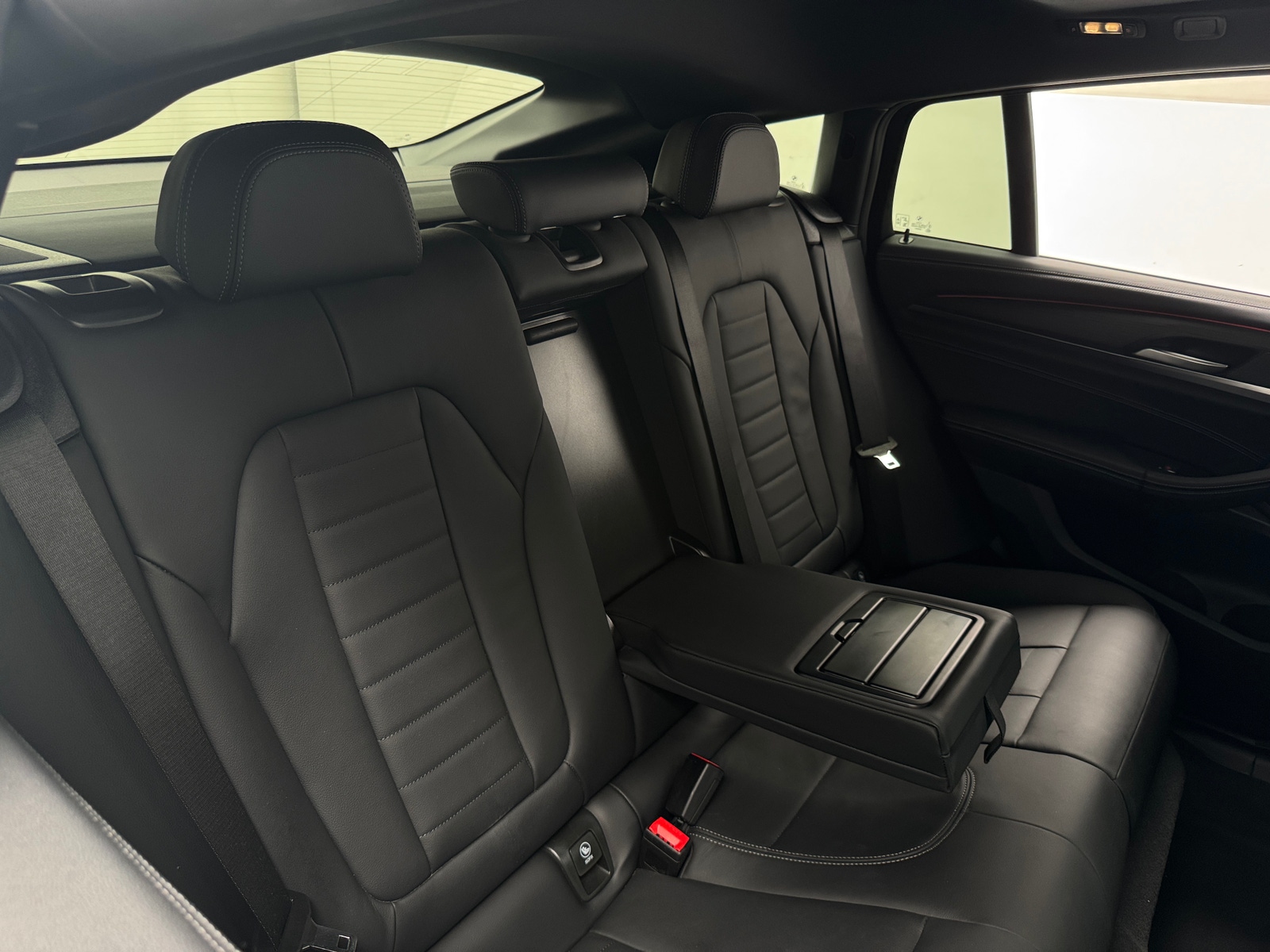 Thumbnail: 2023 BMW X4 - 5