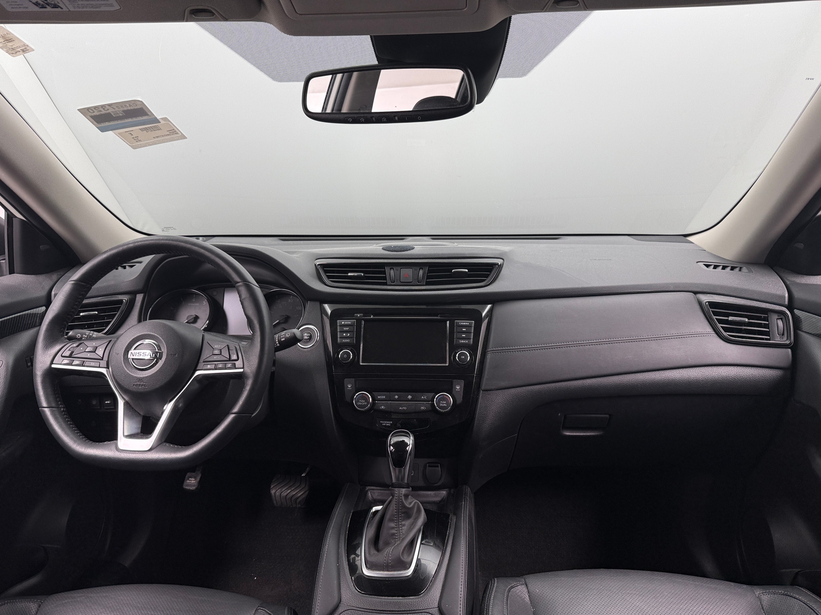 Thumbnail: 2018 Nissan Rogue - 3