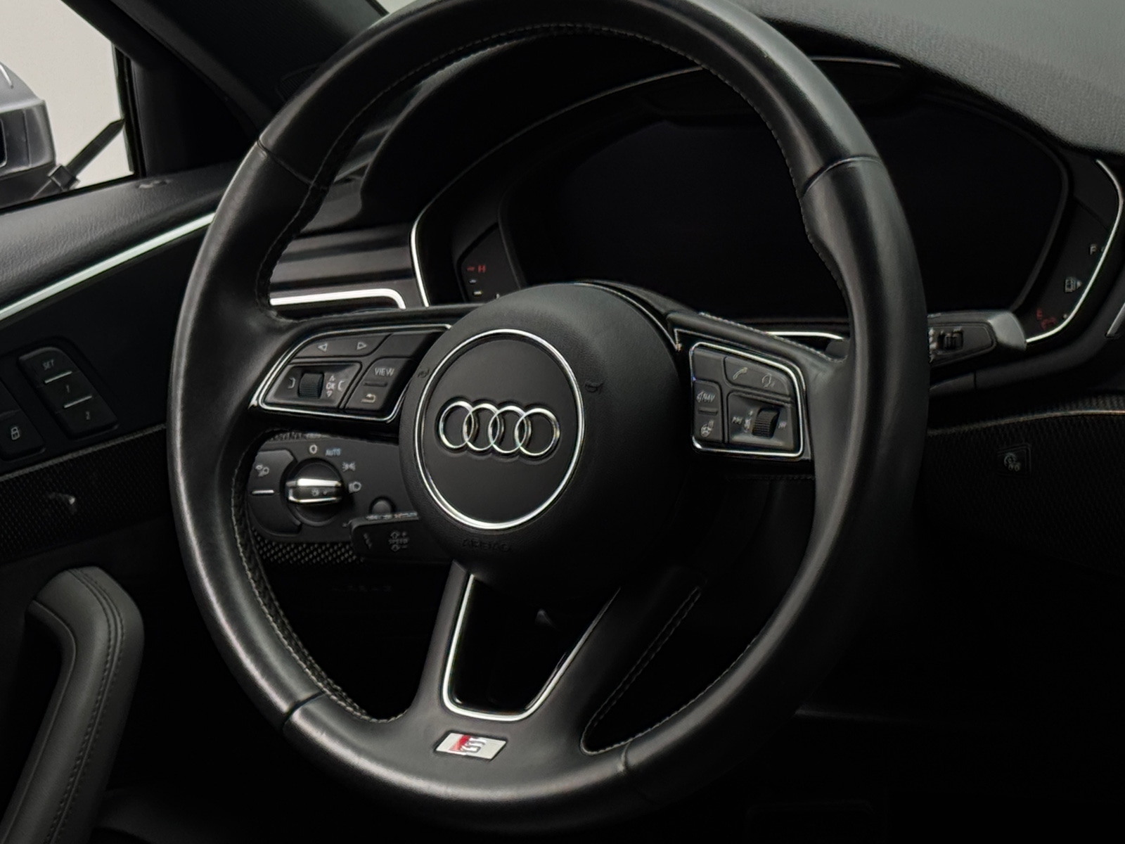 Thumbnail: 2019 Audi S4 - 4