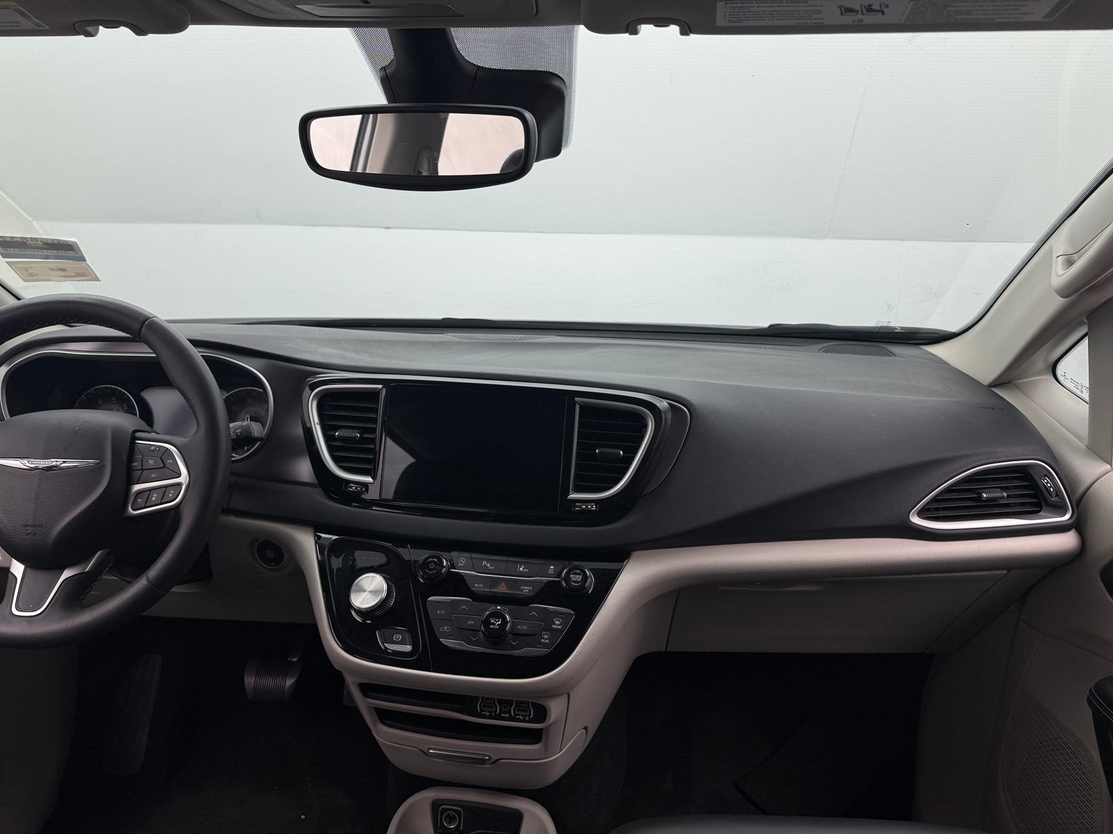 Thumbnail: 2023 Chrysler Pacifica - 2