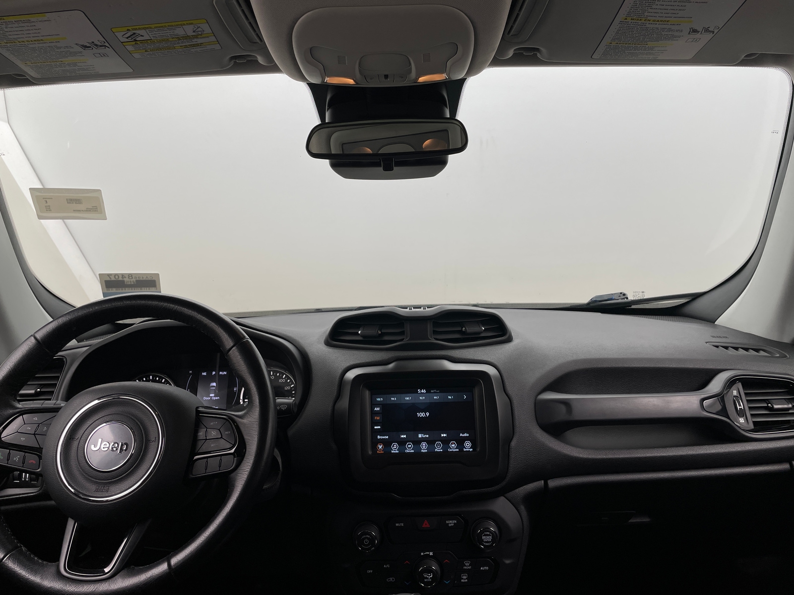 Thumbnail: 2018 Jeep Renegade - 3