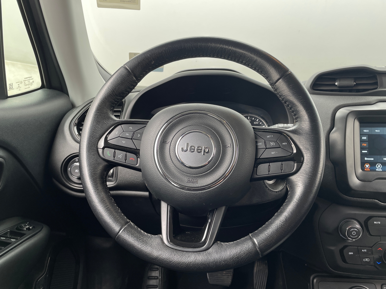 Thumbnail: 2018 Jeep Renegade - 5