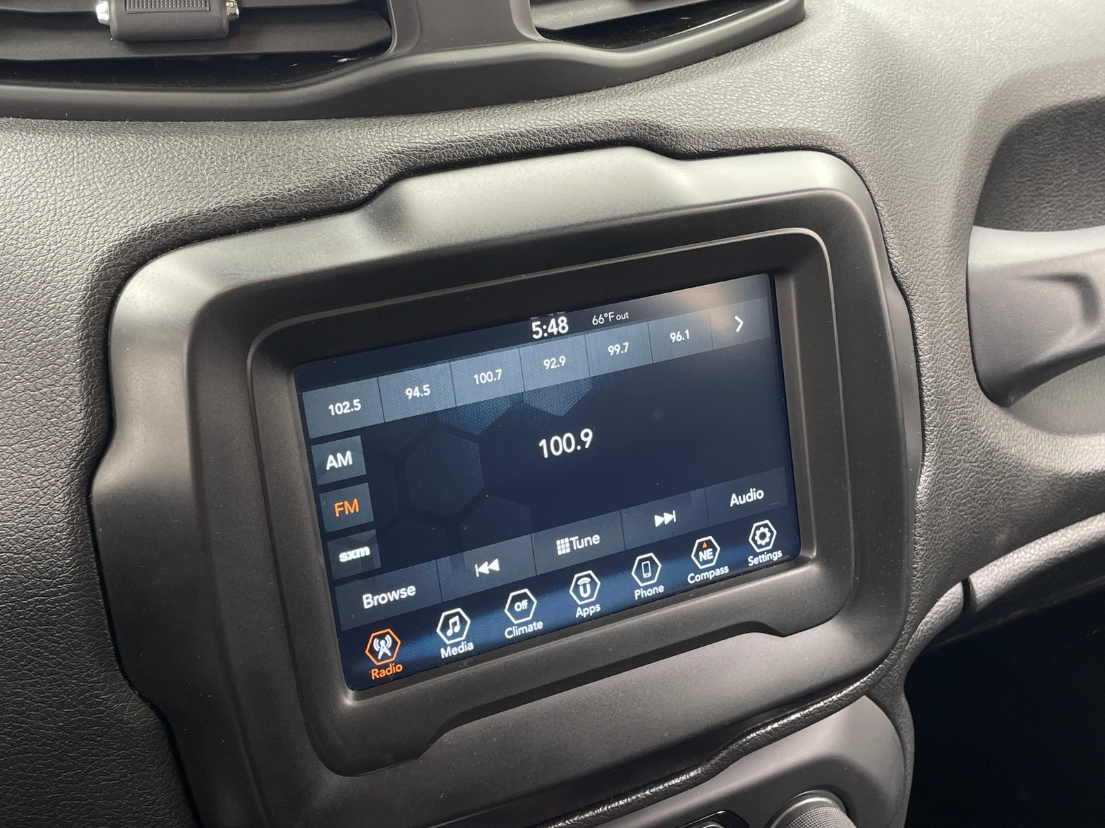 Thumbnail: 2018 Jeep Renegade - 4