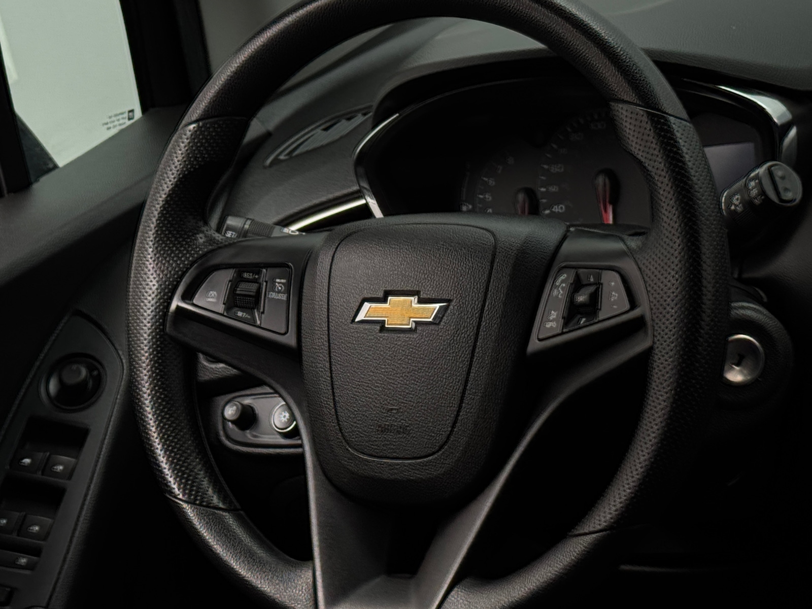 Thumbnail: 2018 Chevrolet Trax - 5