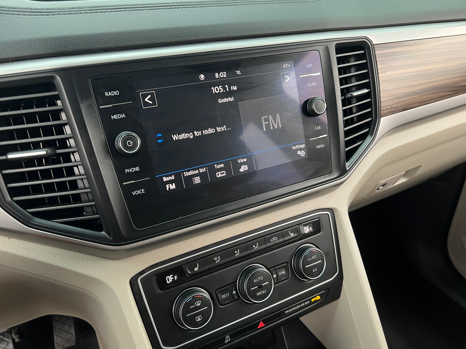 Thumbnail: 2021 Volkswagen Atlas - 3