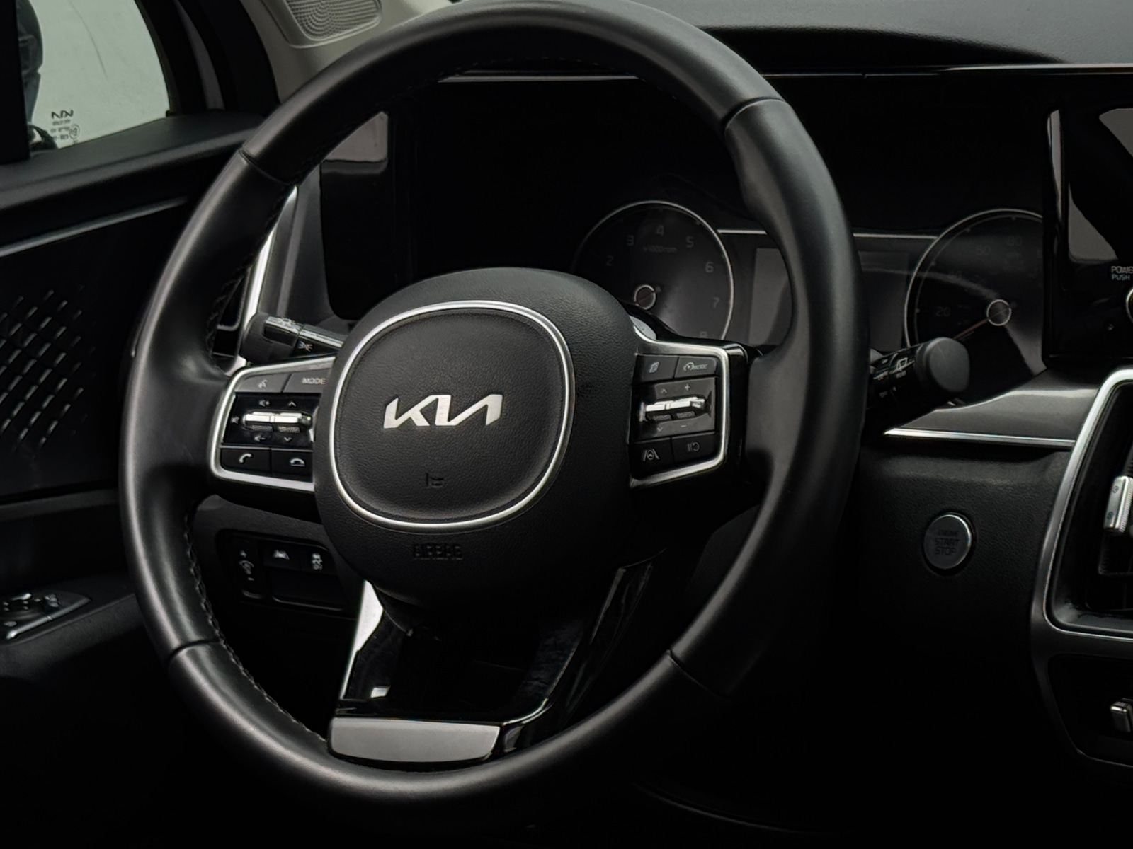 Thumbnail: 2023 Kia Sorento - 4