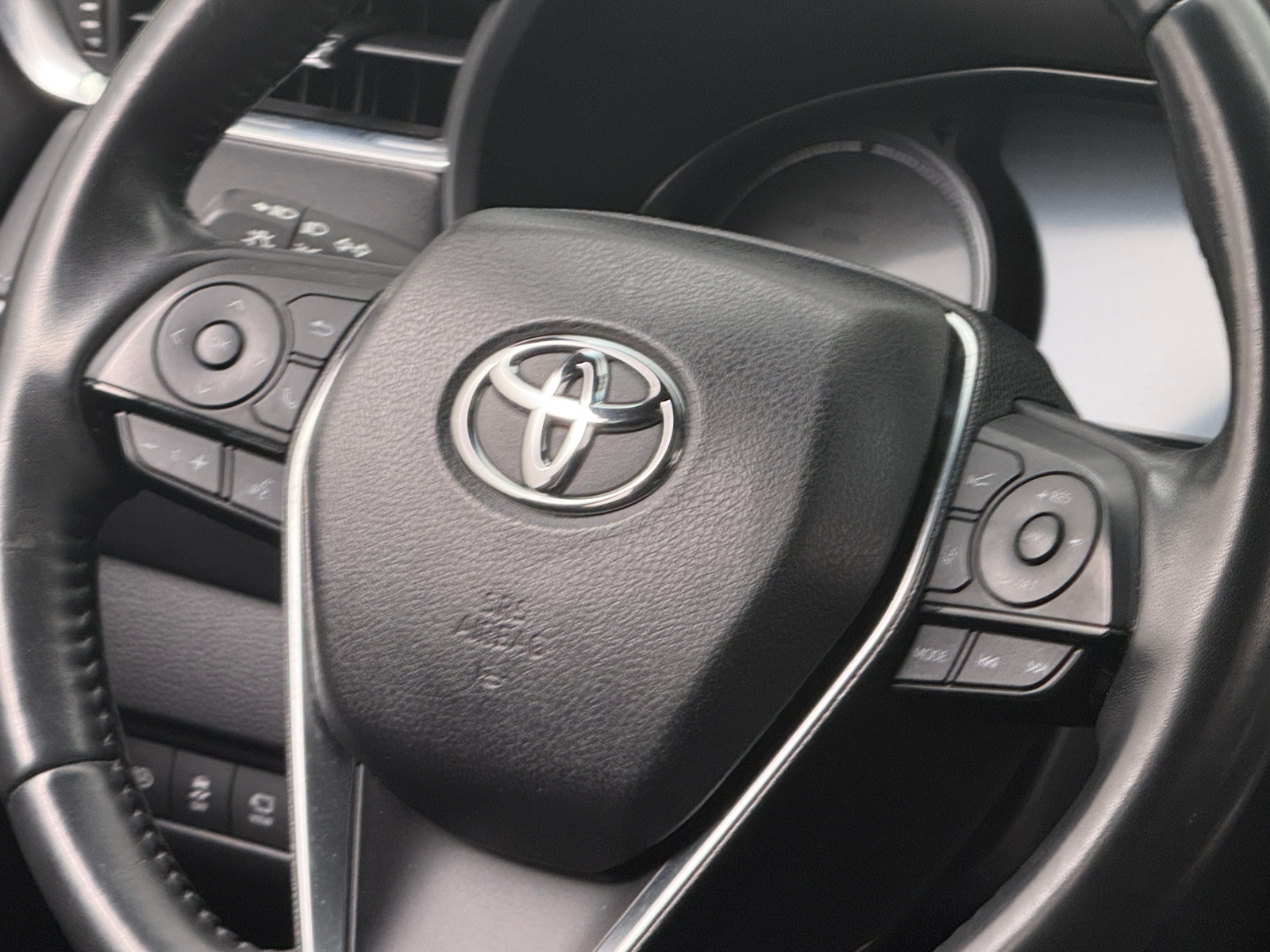 Thumbnail: 2021 Toyota Venza - 4