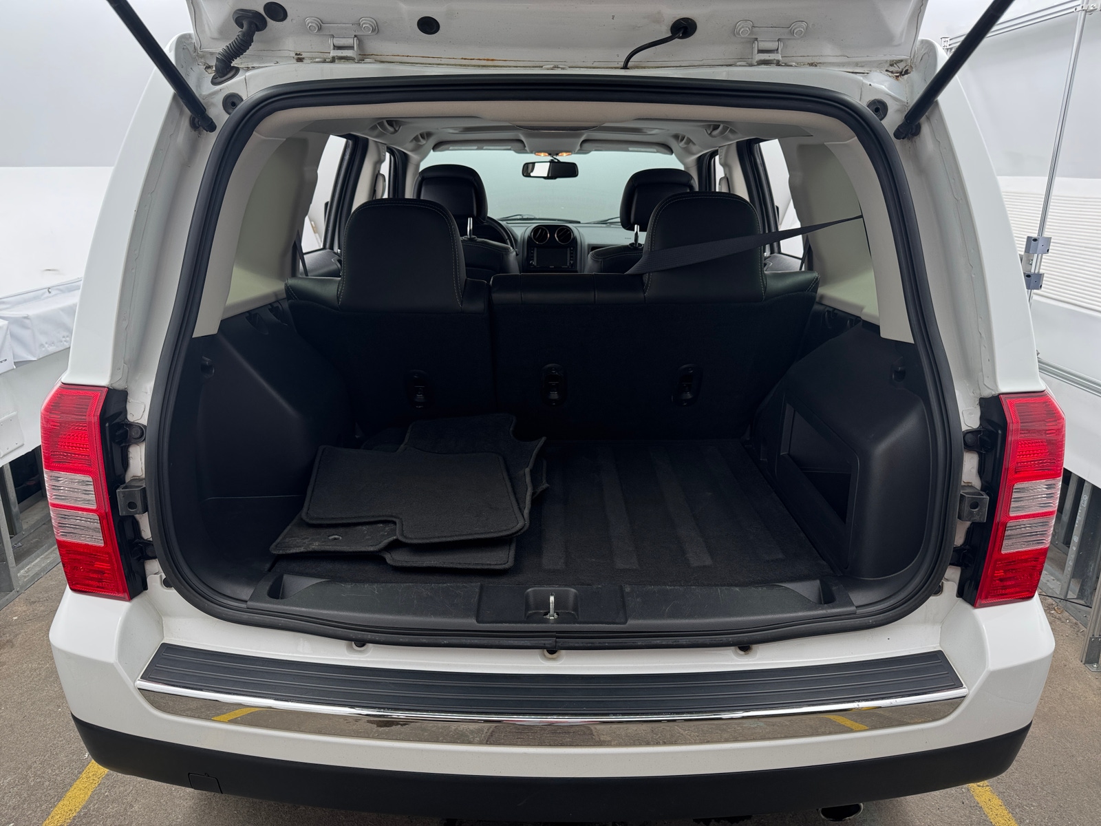 Thumbnail: 2017 Jeep Patriot - 6