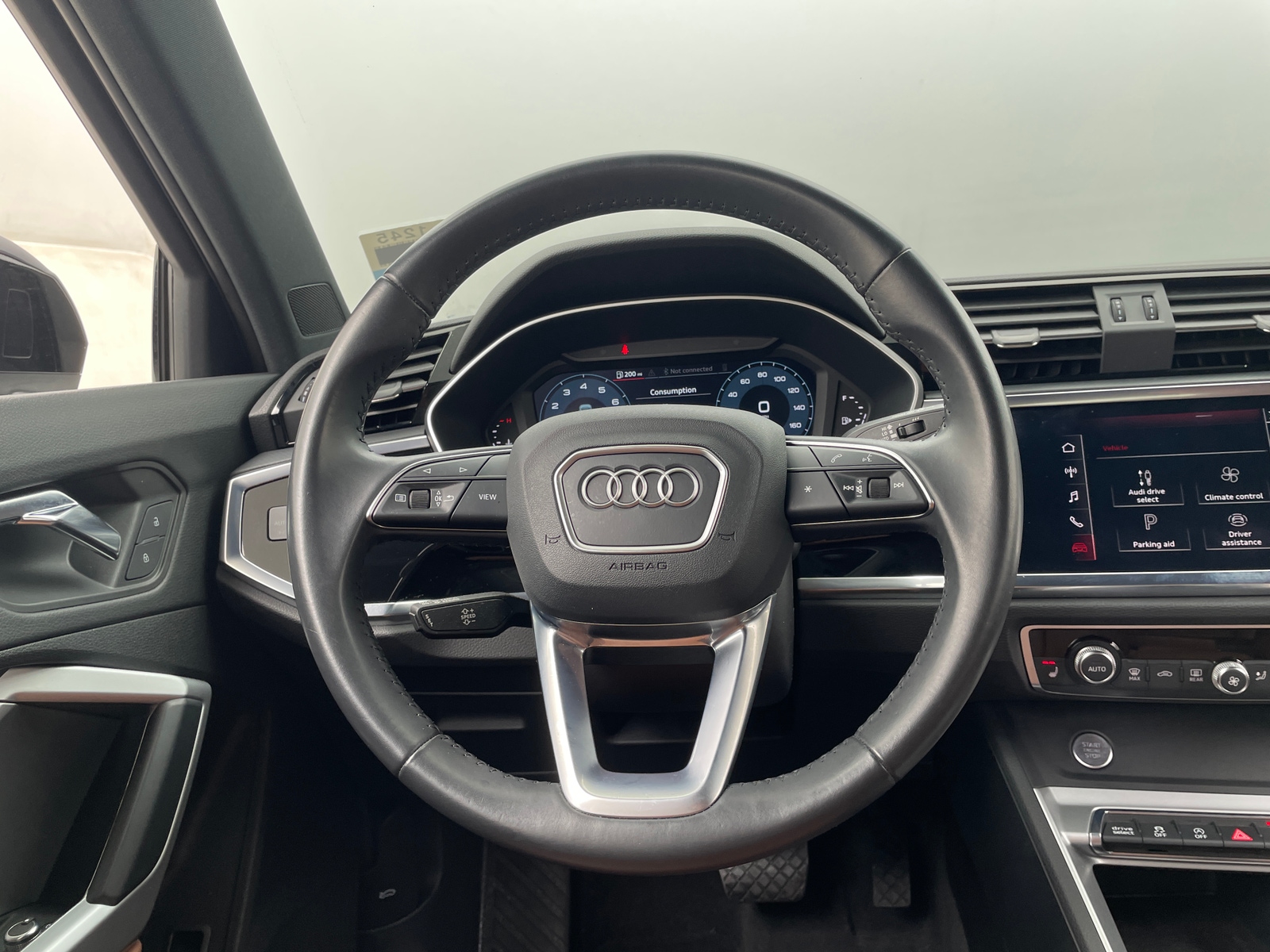 Thumbnail: 2020 Audi Q3 - 4