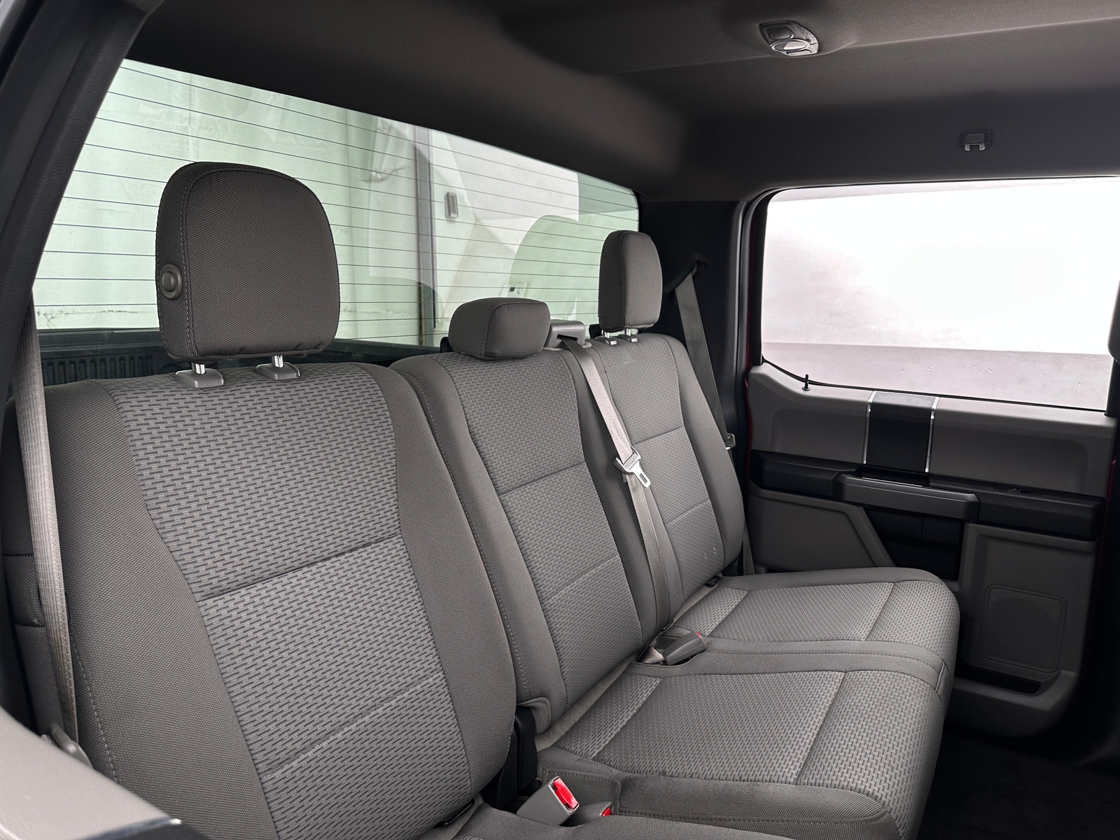 Thumbnail: 2017 Ford Econoline - 6