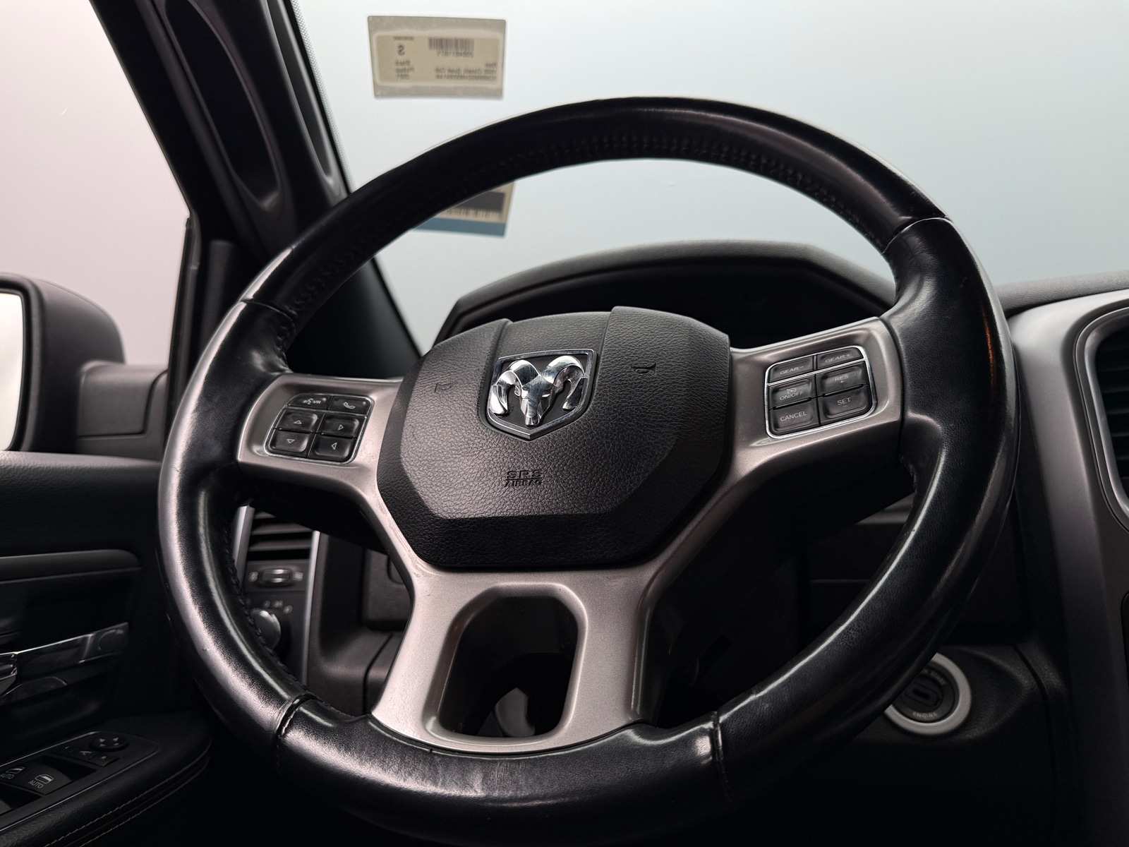 Thumbnail: 2021 RAM 1500 Classic - 5
