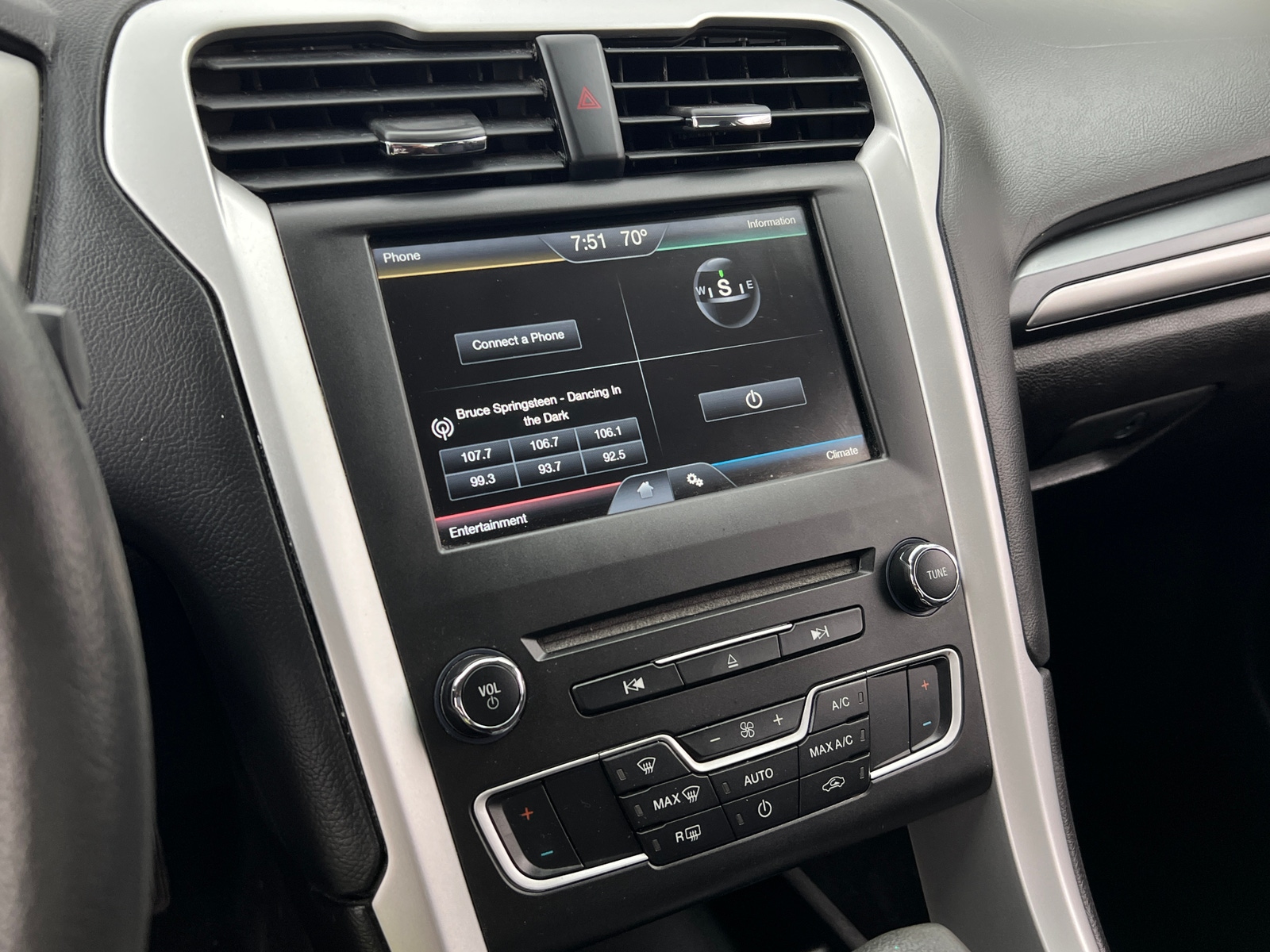 Thumbnail: 2016 Ford Fusion - 4