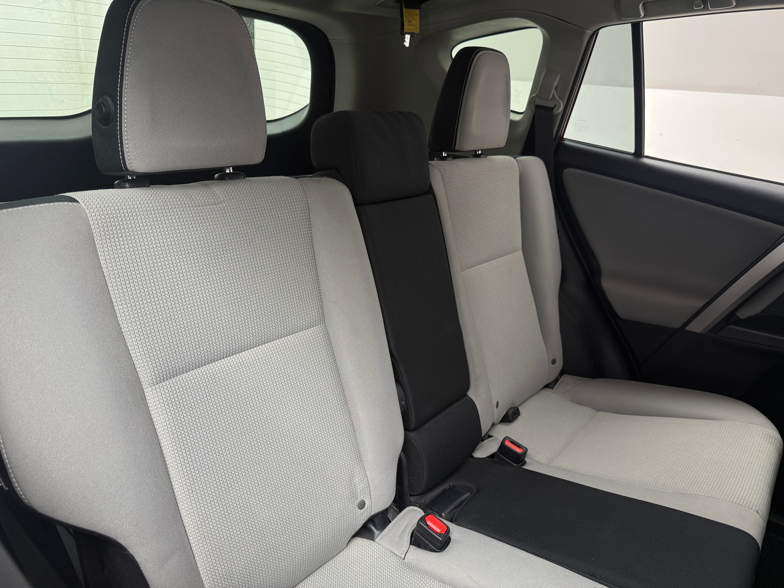 Thumbnail: 2016 Toyota RAV4 - 6