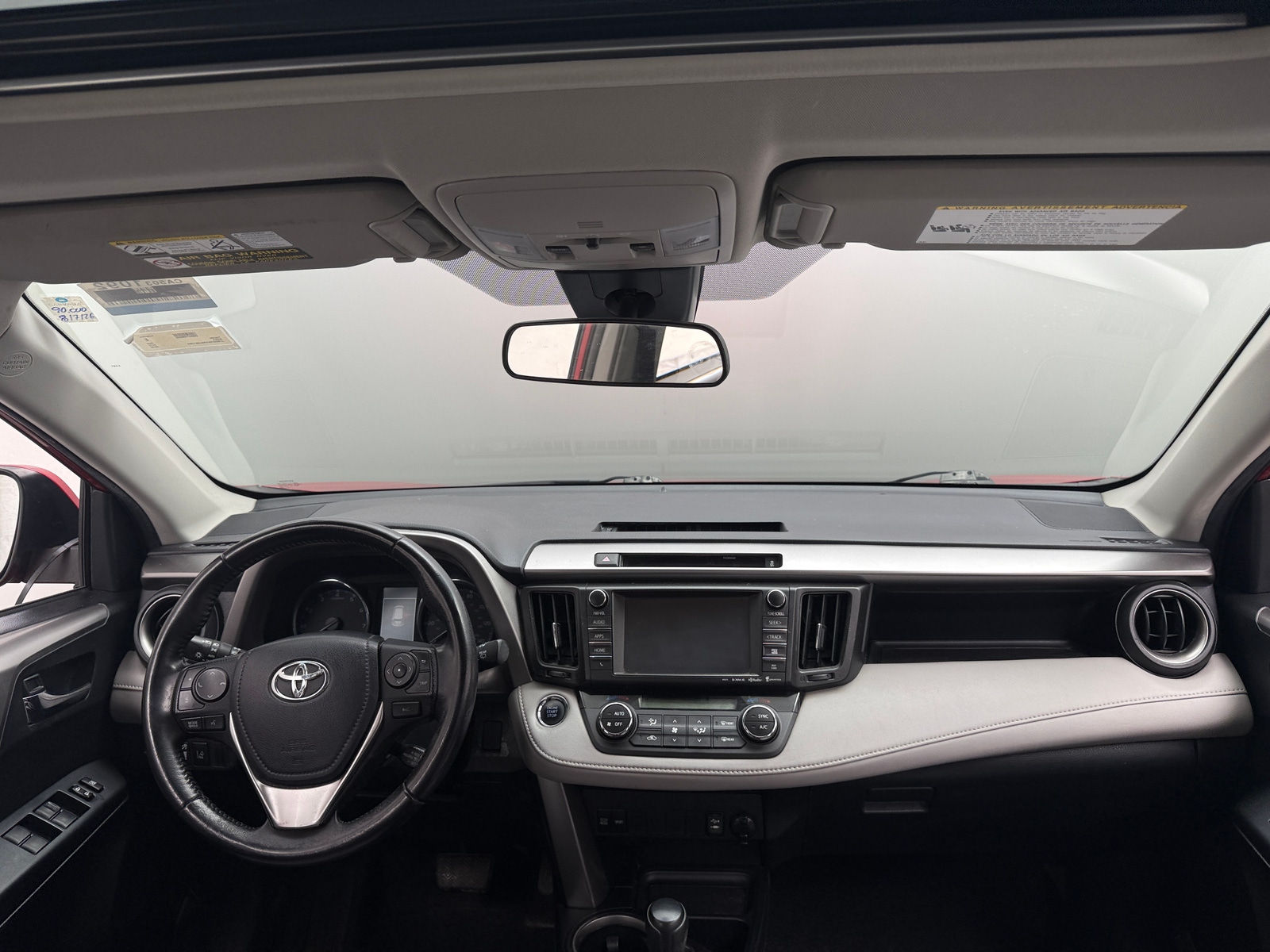Thumbnail: 2016 Toyota RAV4 - 3