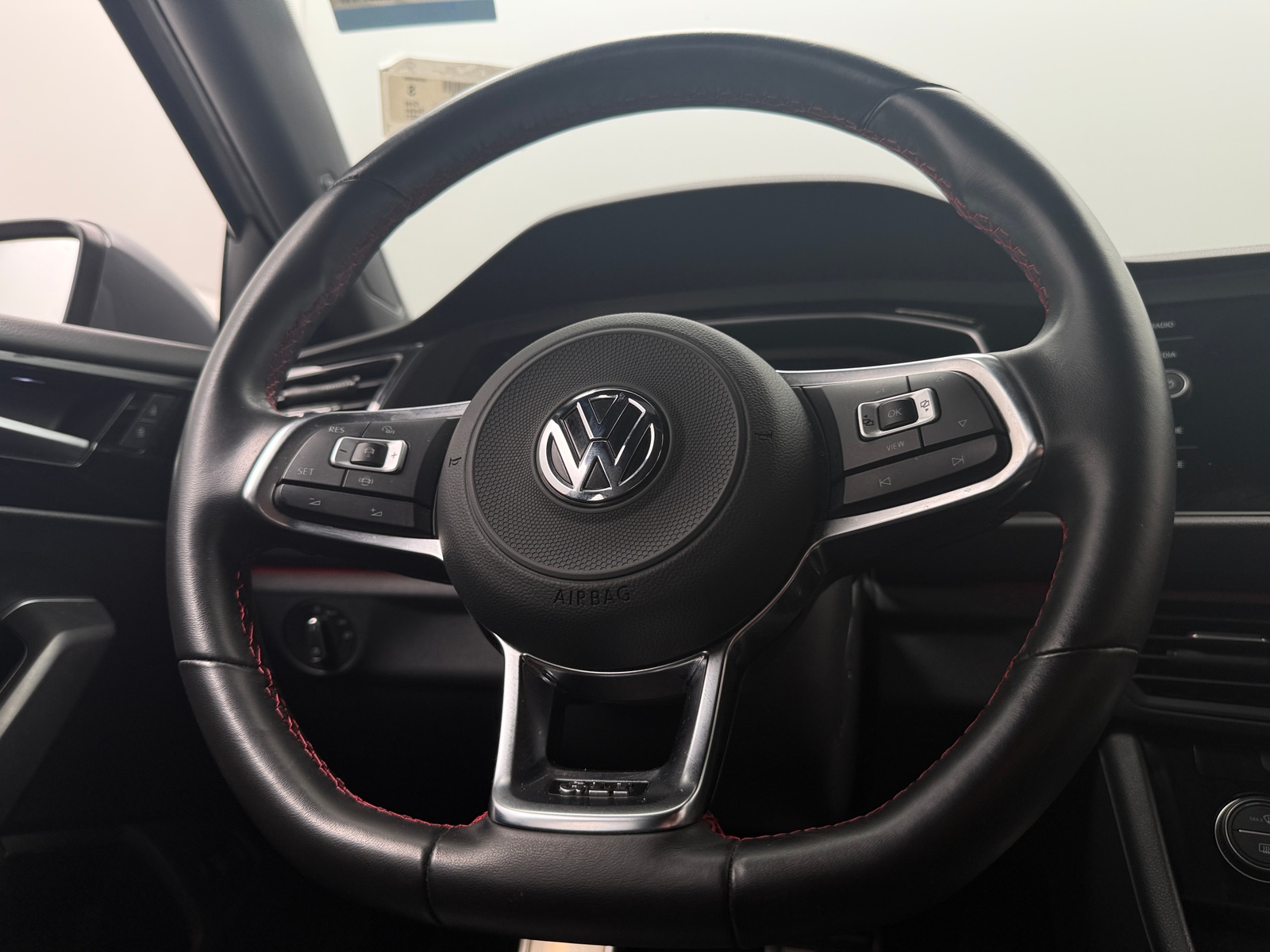 Thumbnail: 2021 Volkswagen Jetta - 4