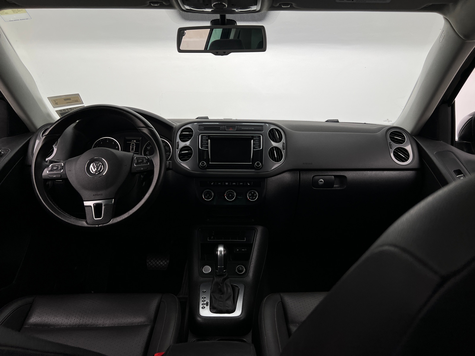 Thumbnail: 2017 Volkswagen Tiguan - 2