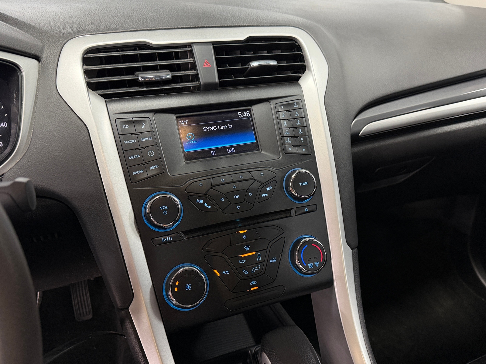 Thumbnail: 2015 Ford Fusion - 4