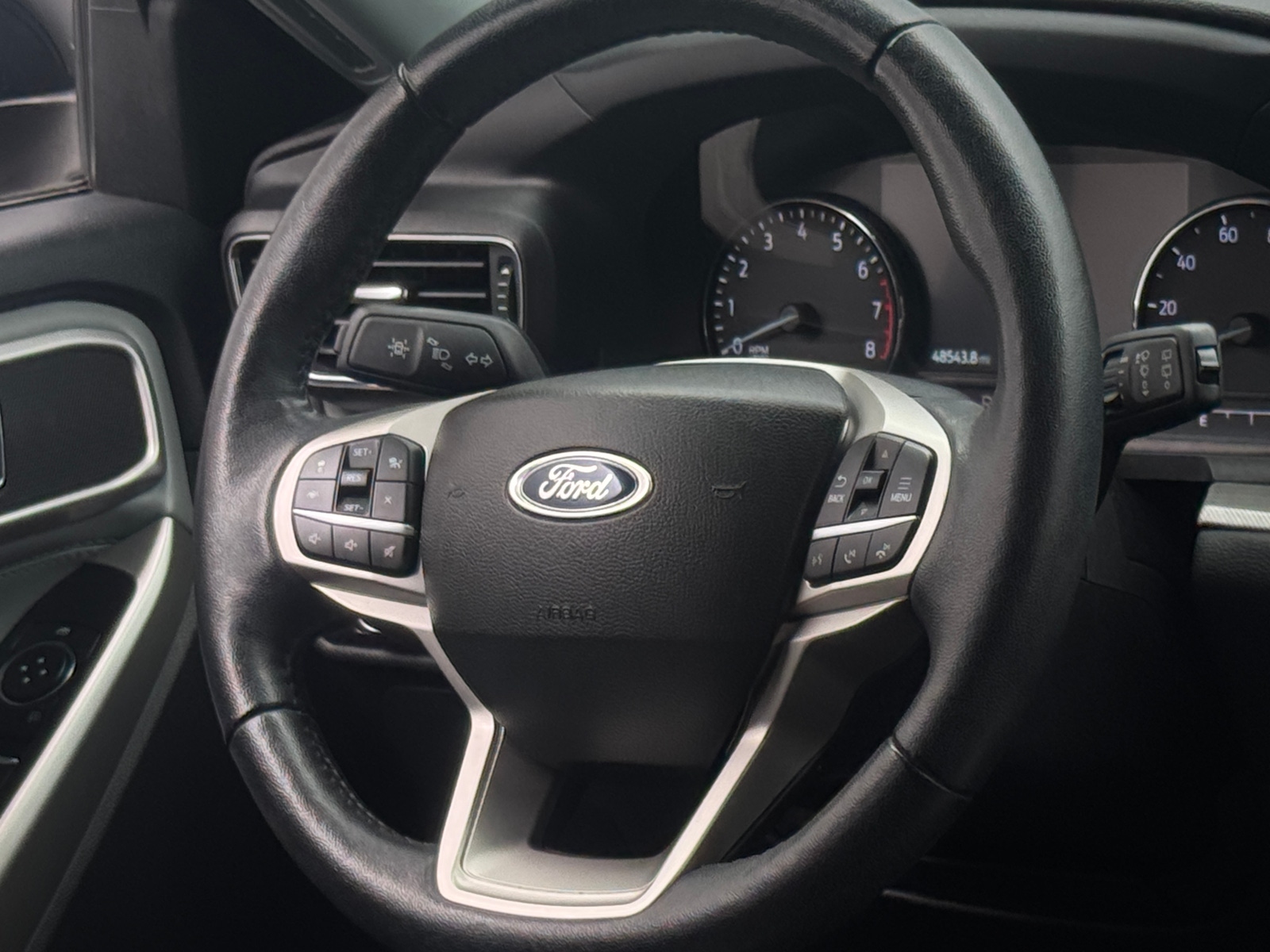 Thumbnail: 2022 Ford Explorer - 5
