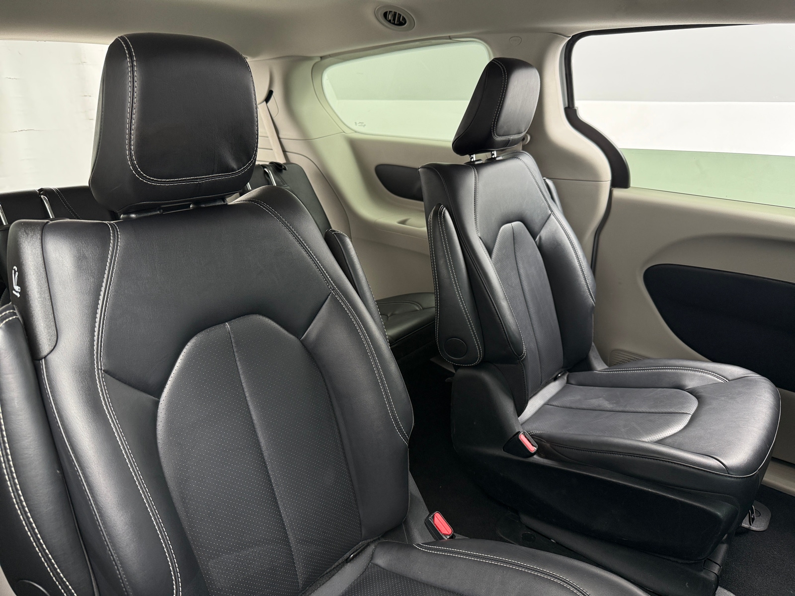 Thumbnail: 2024 Chrysler Pacifica - 5