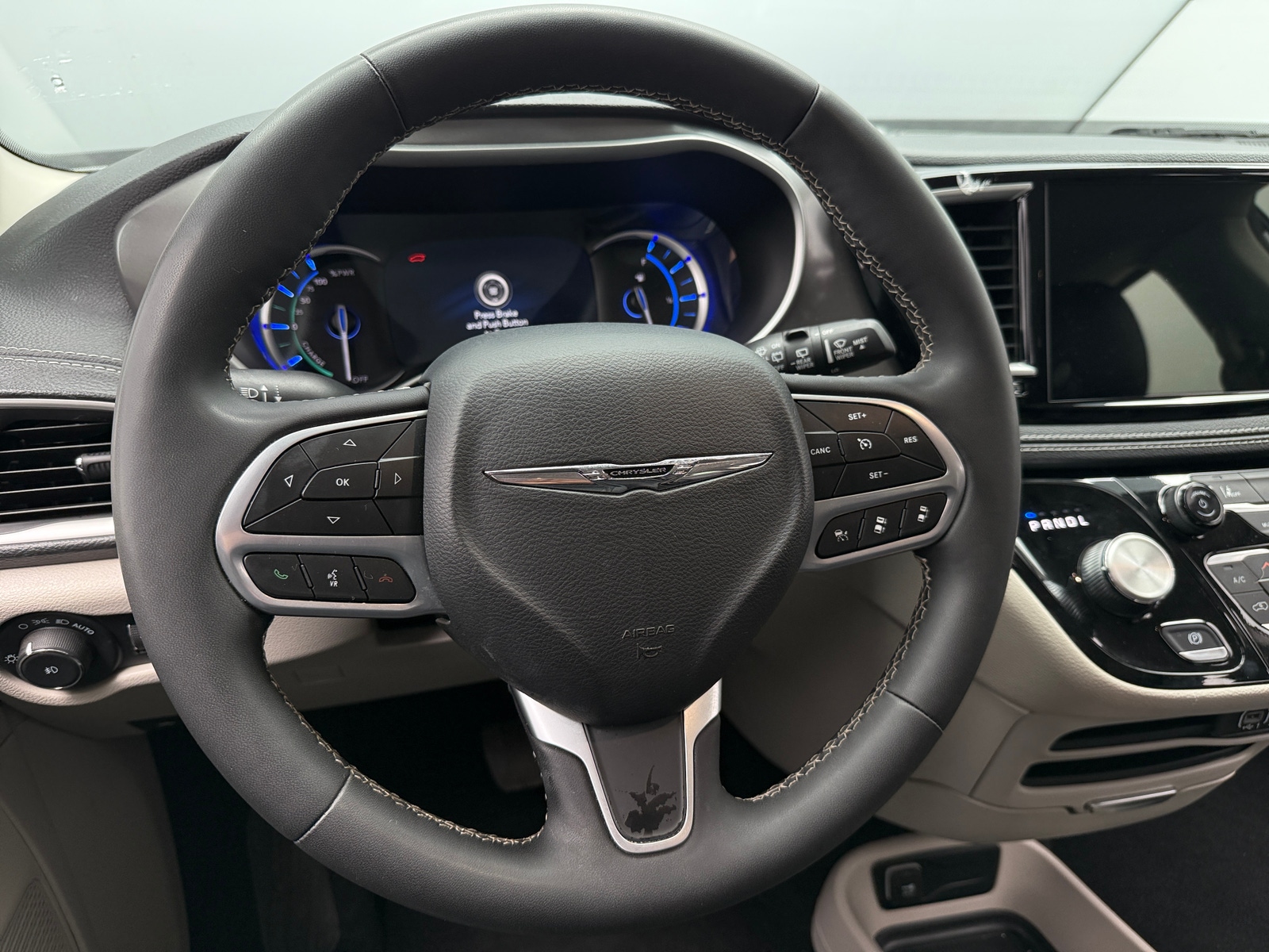 Thumbnail: 2024 Chrysler Pacifica - 4