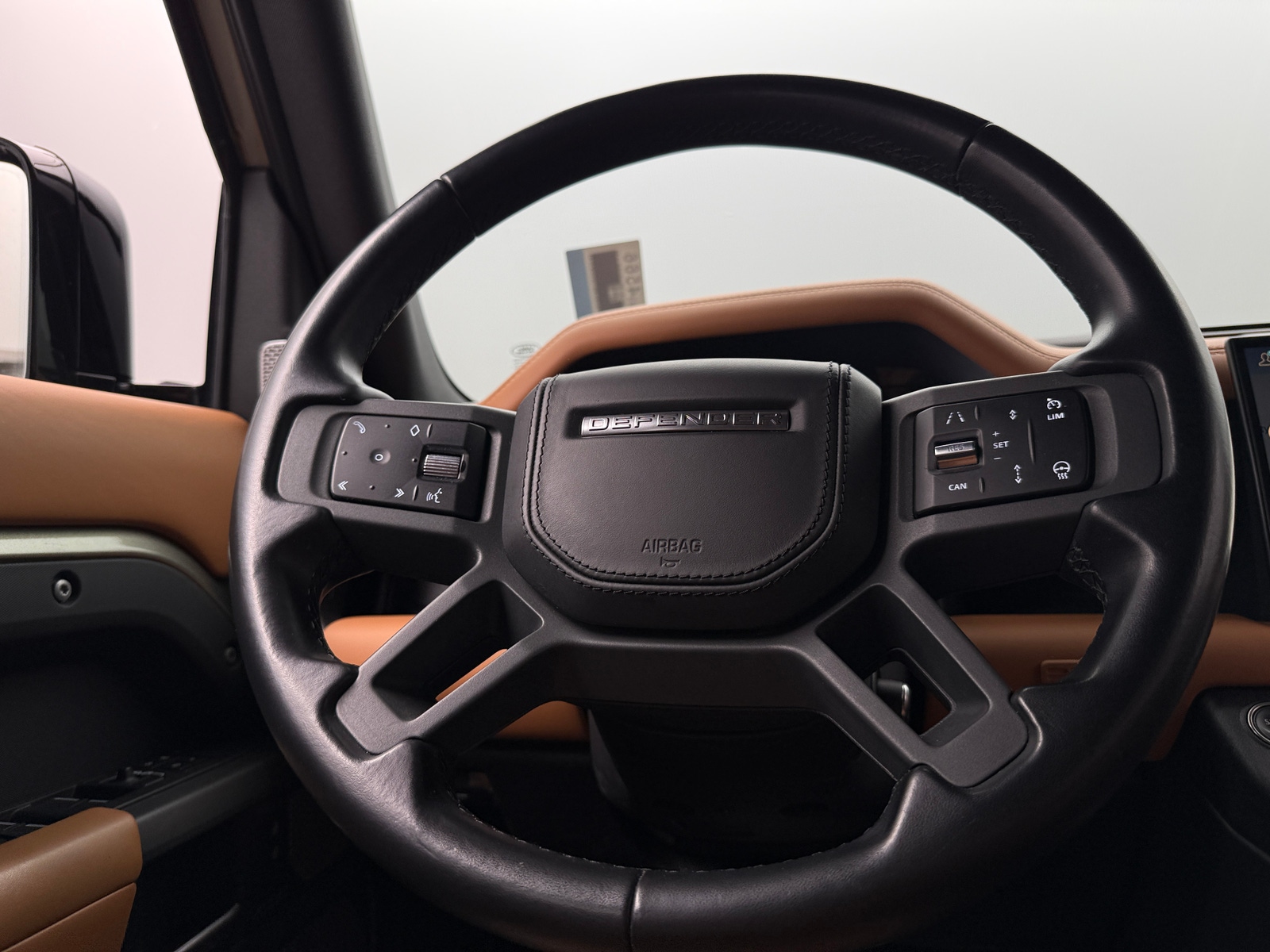 Thumbnail: 2023 Land Rover Defender - 4