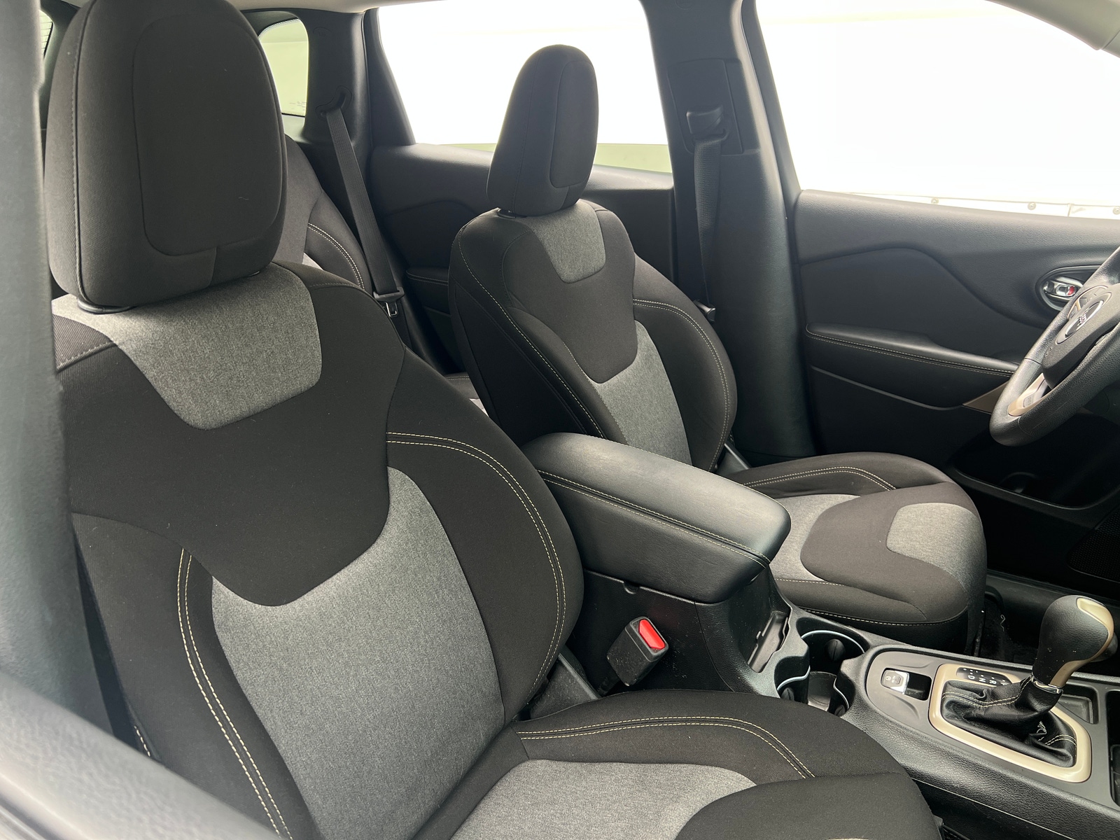 Thumbnail: 2018 Jeep Cherokee - 2