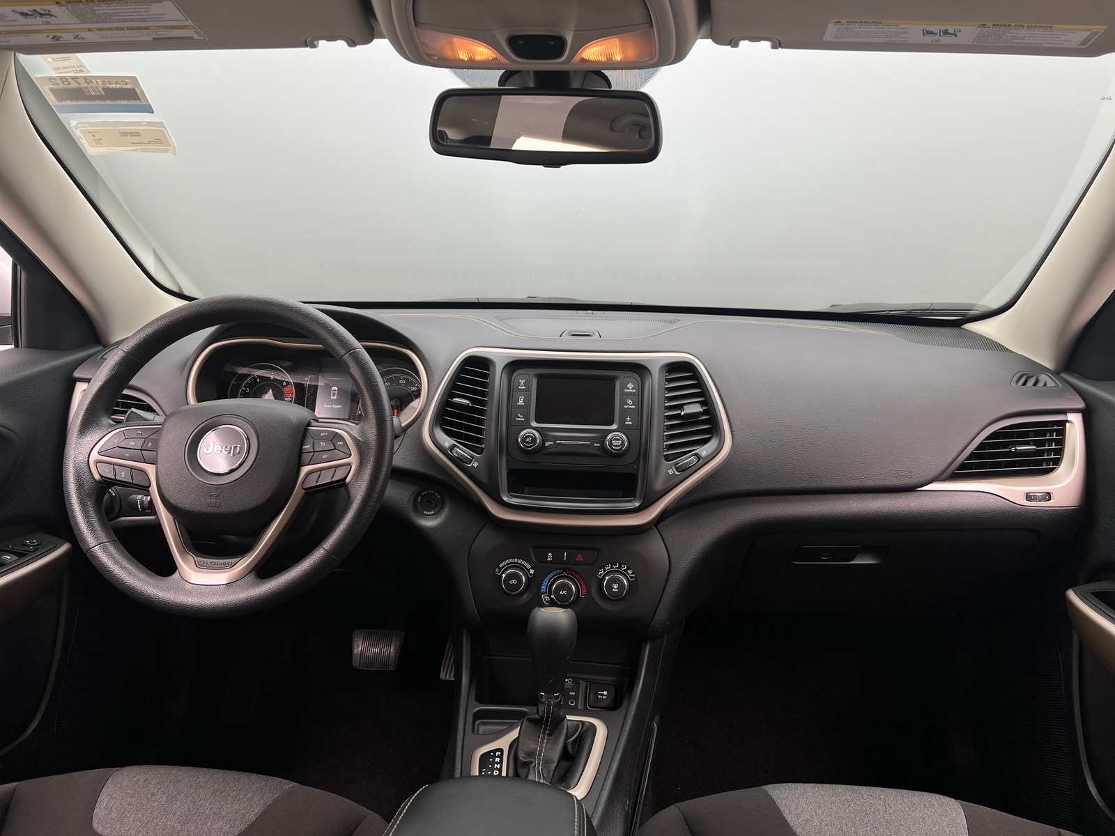 Thumbnail: 2018 Jeep Cherokee - 3
