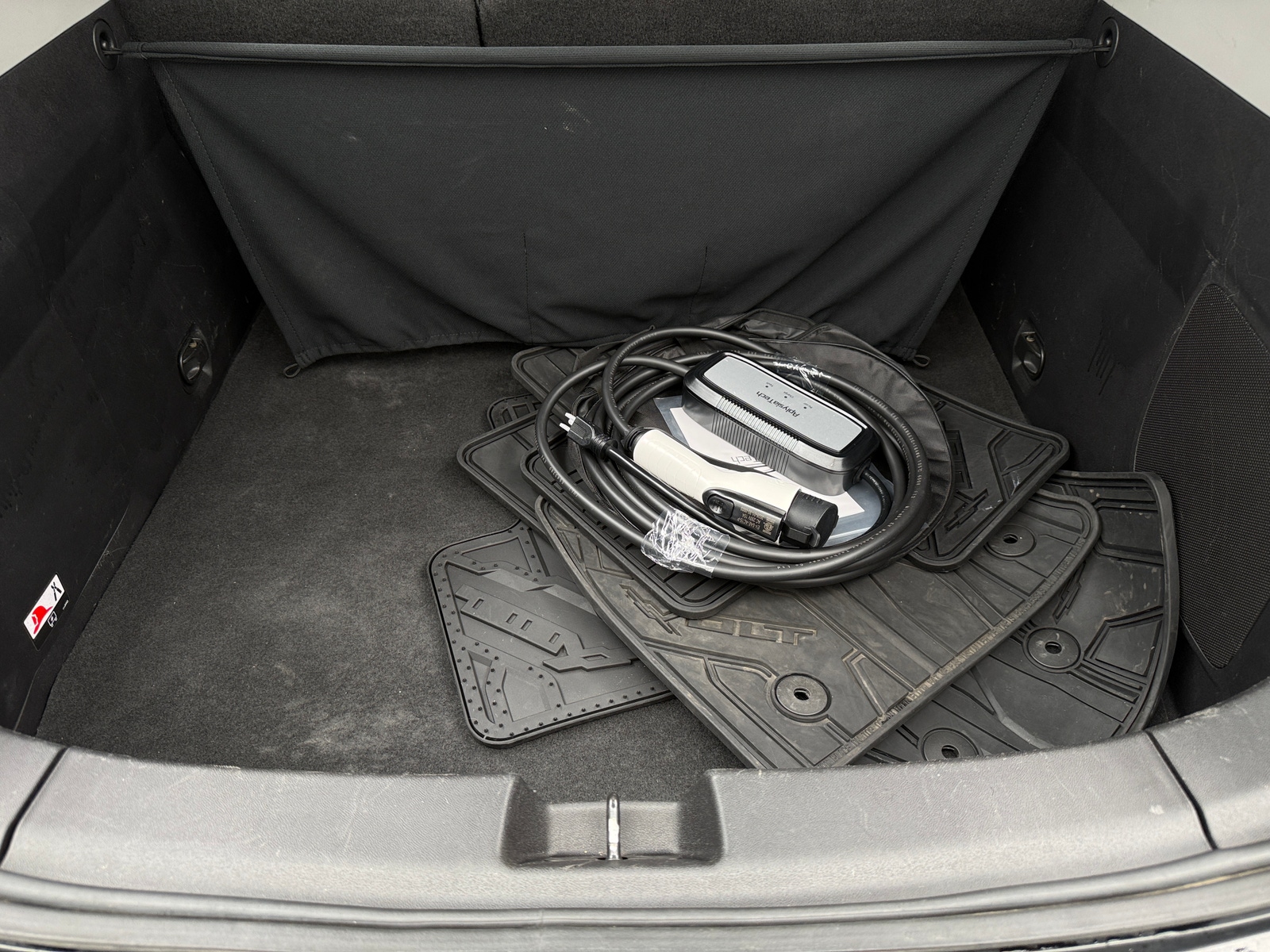 Thumbnail: 2018 Chevrolet Volt - 6