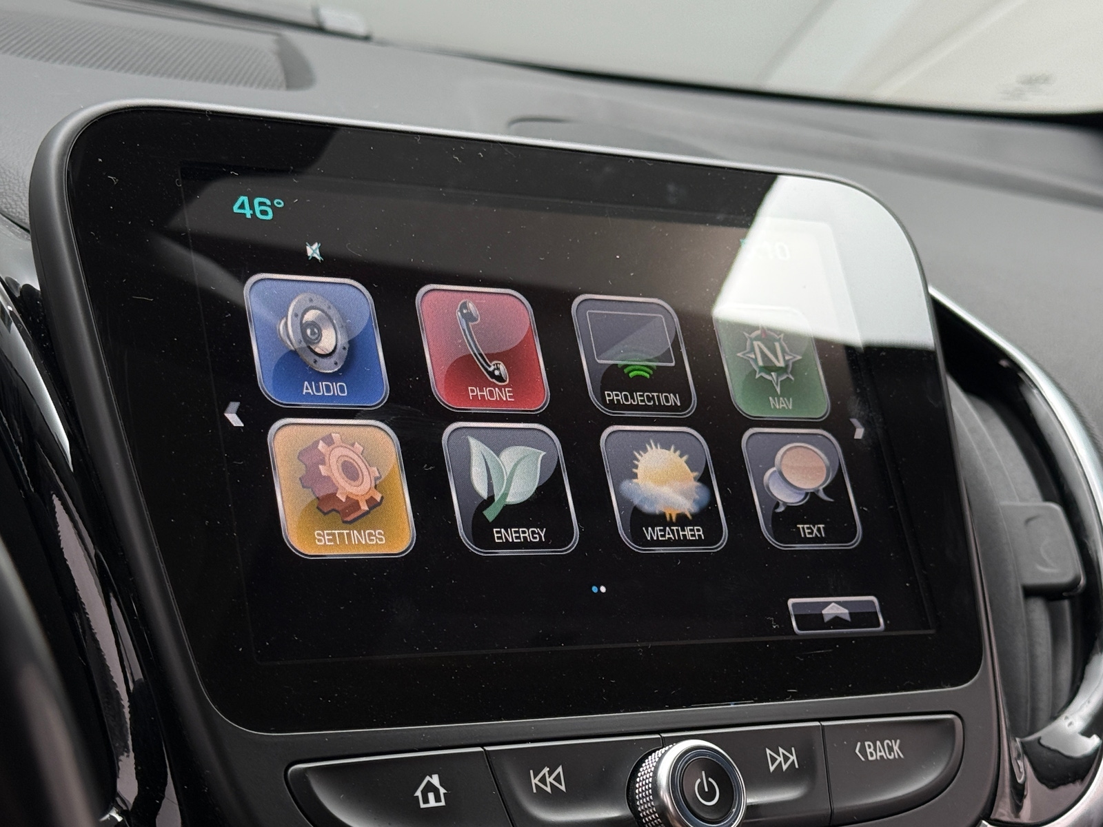 Thumbnail: 2018 Chevrolet Volt - 3