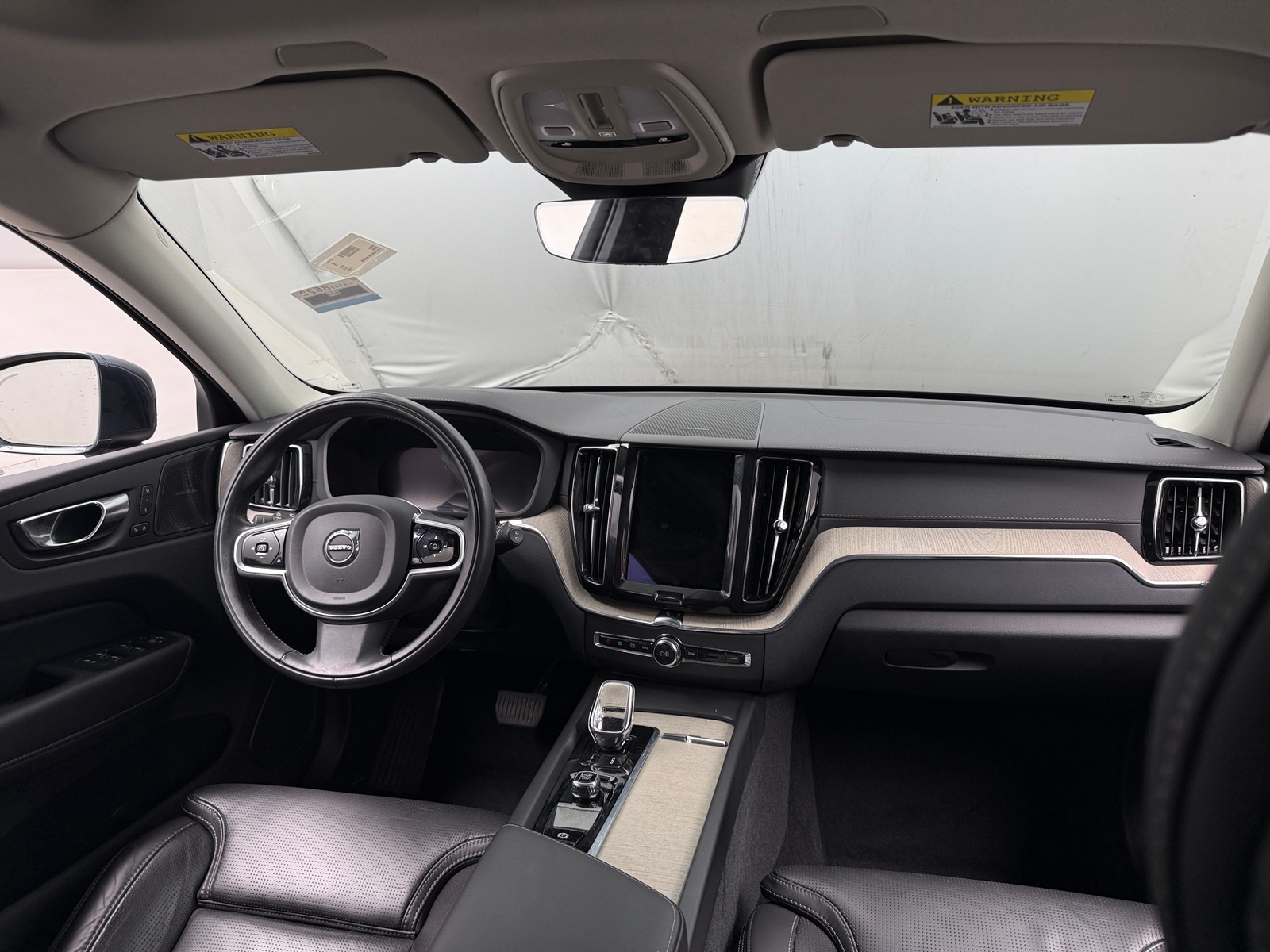 Thumbnail: 2022 Volvo XC60 - 2