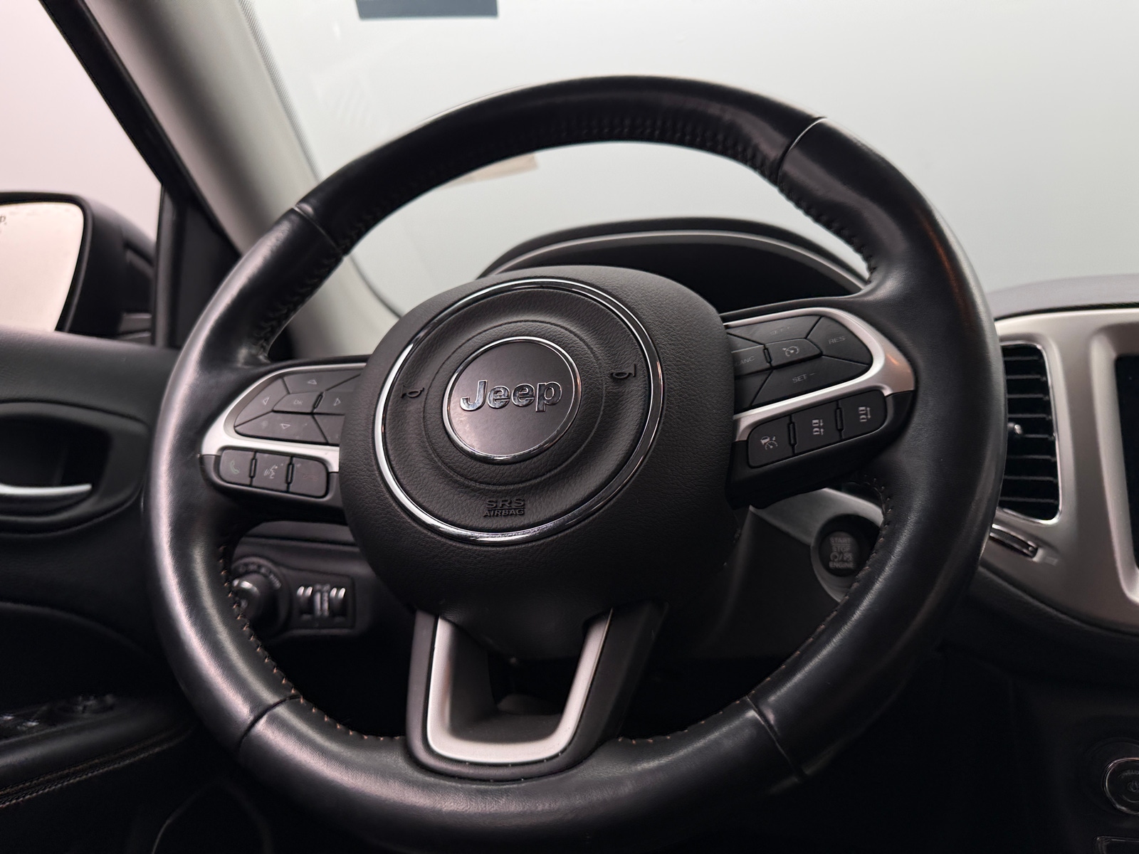 Thumbnail: 2020 Jeep Compass - 5