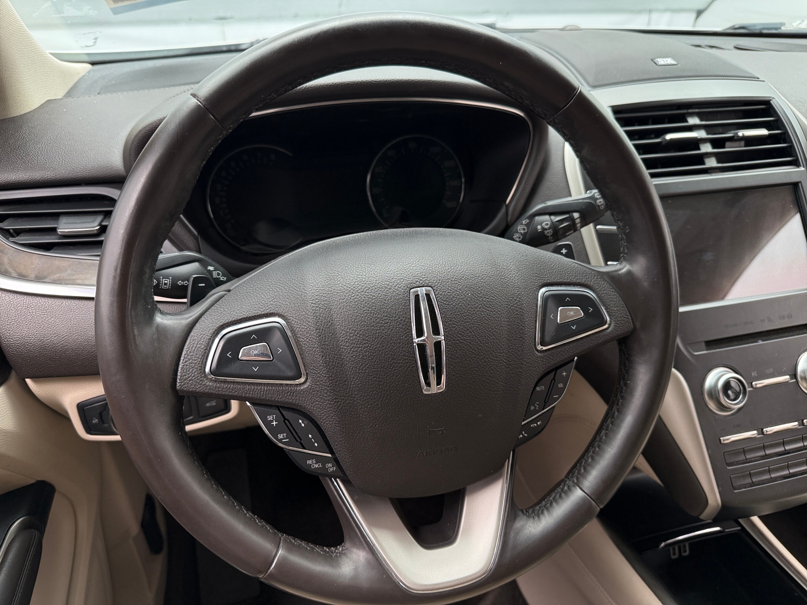 Thumbnail: 2019 Lincoln MKC - 4