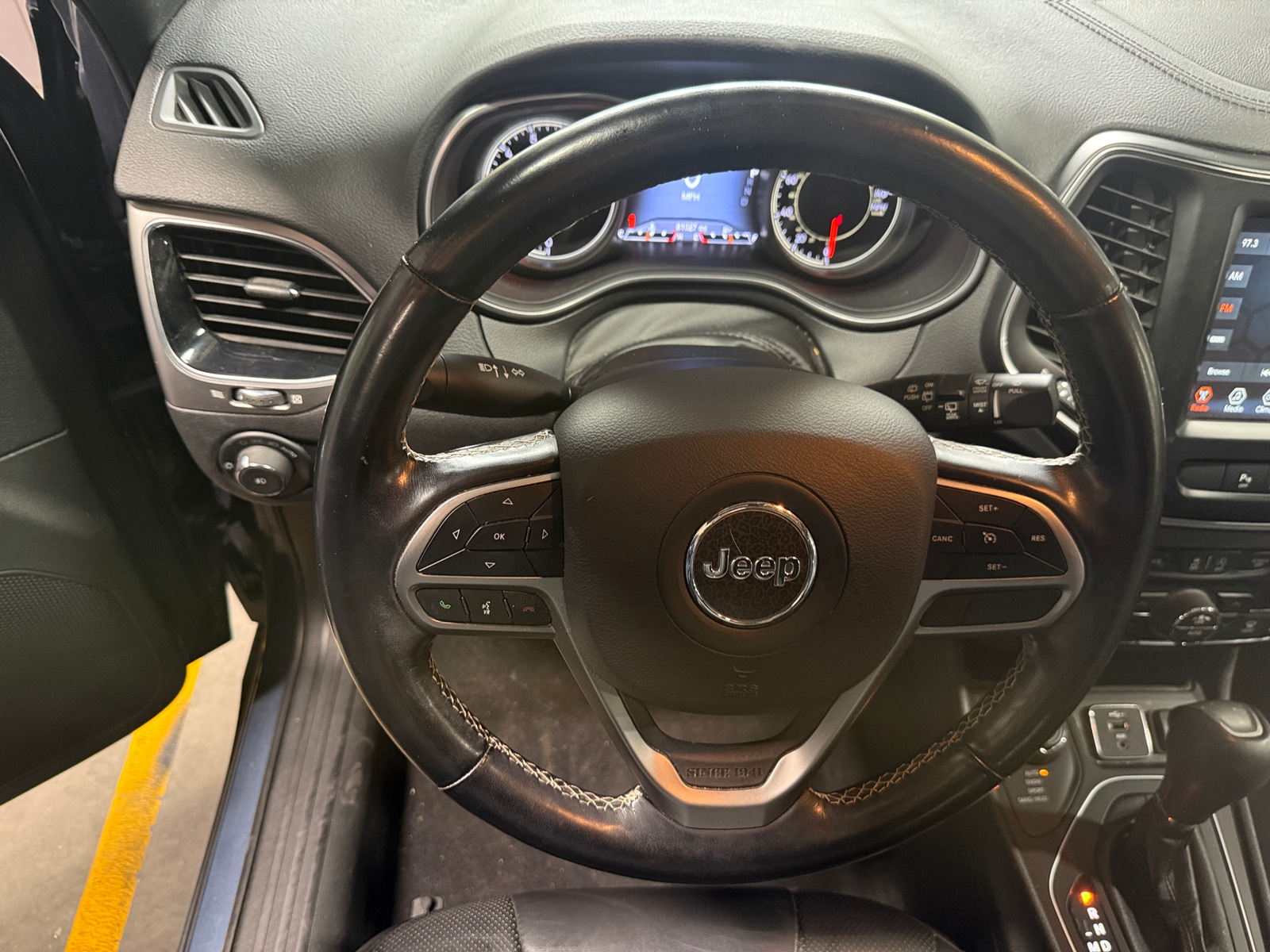 Thumbnail: 2021 Jeep Cherokee - 4