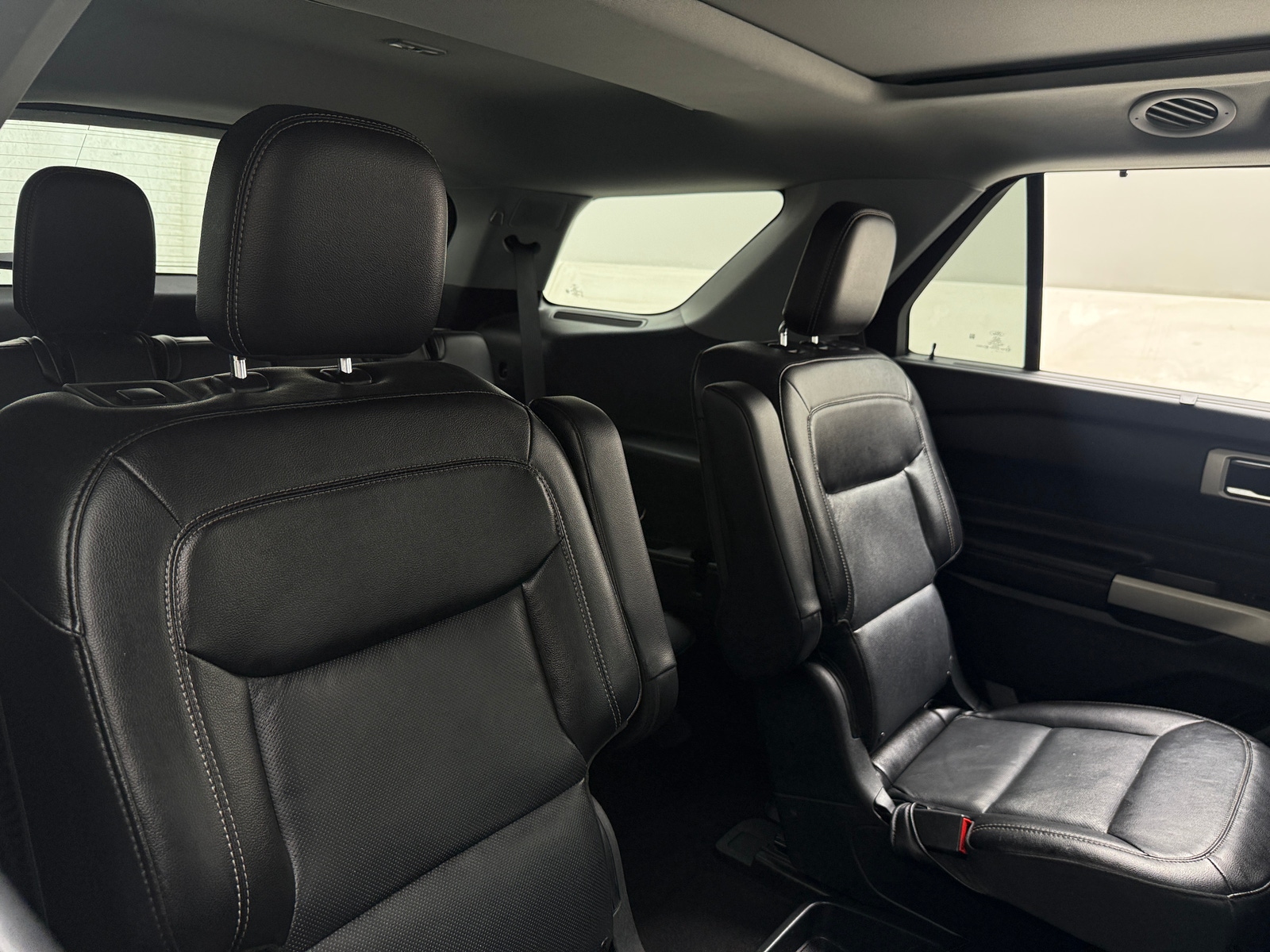 Thumbnail: 2021 Ford Explorer - 5