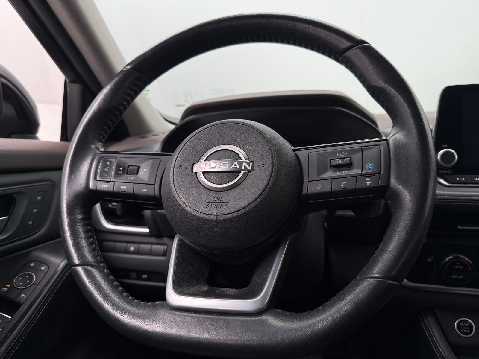 Thumbnail: 2023 Nissan Rogue - 4