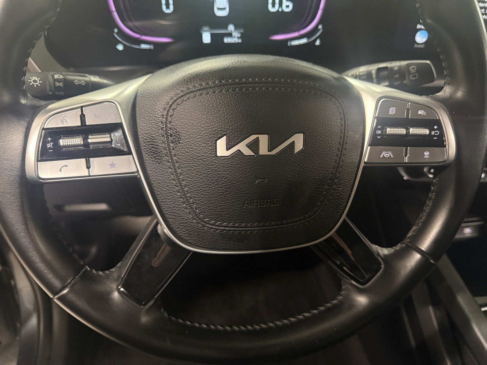 Thumbnail: 2023 Kia Telluride - 4