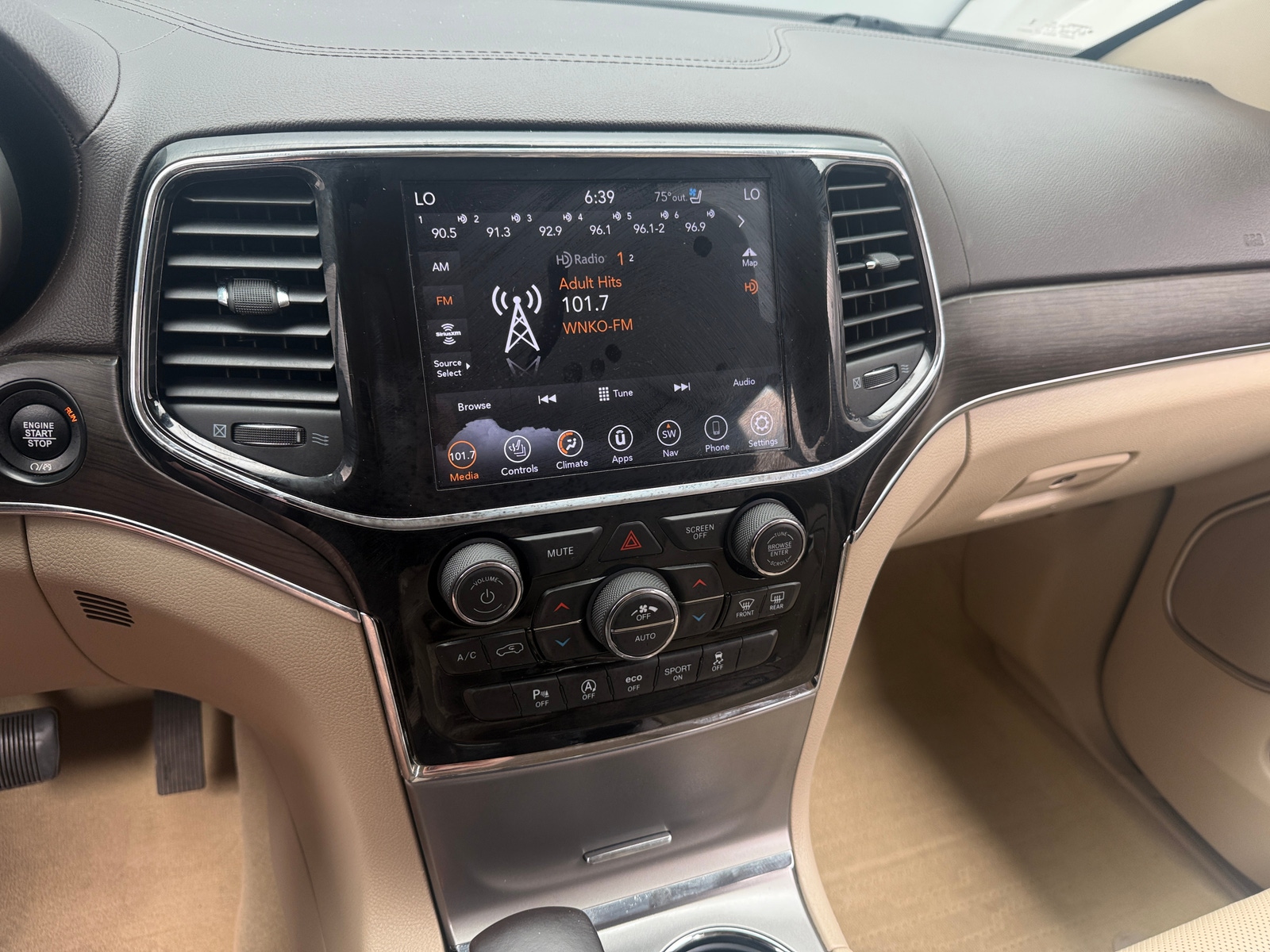 Thumbnail: 2020 Jeep Grand Cherokee - 3