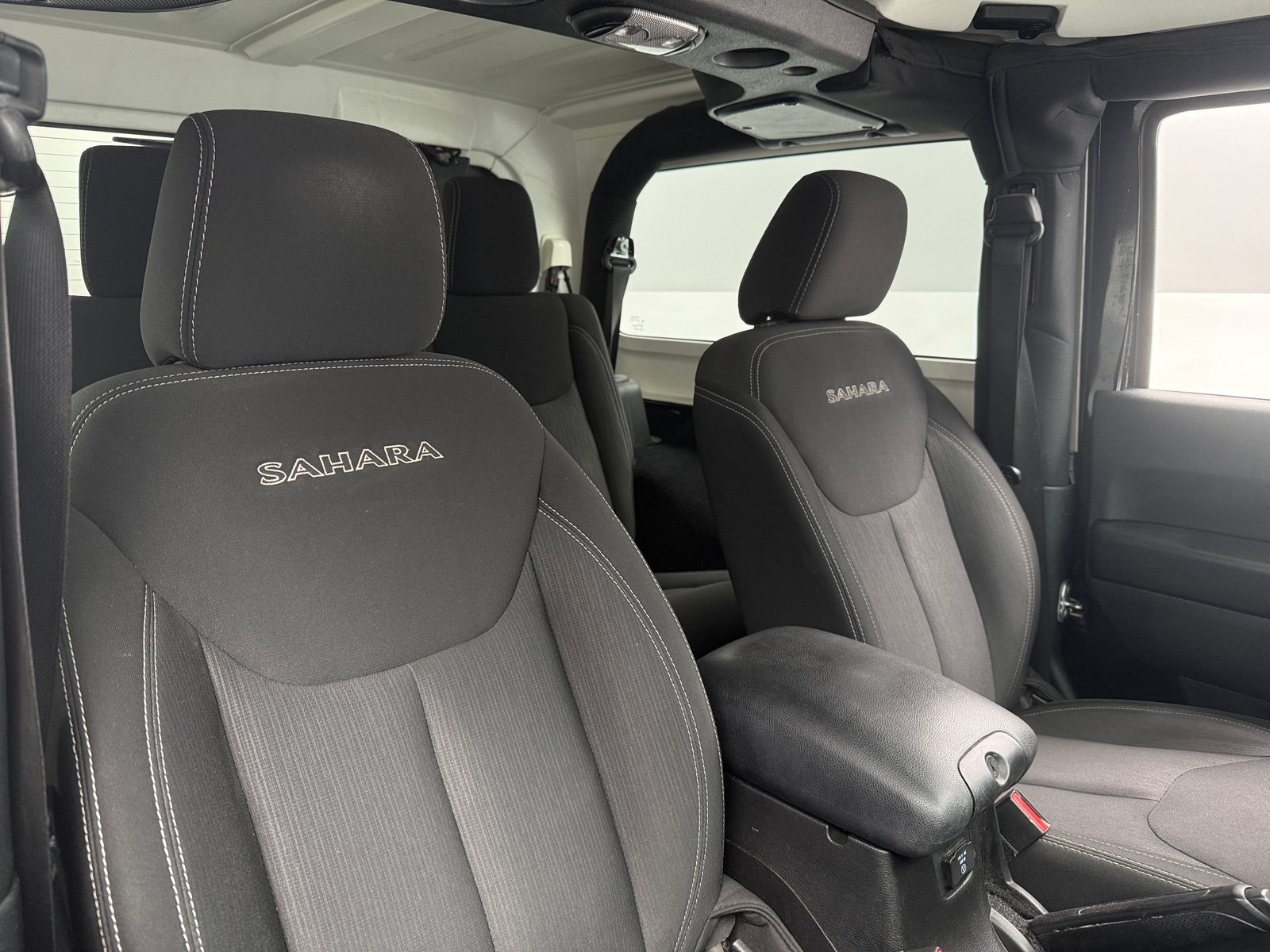 Thumbnail: 2016 Jeep Wrangler - 2