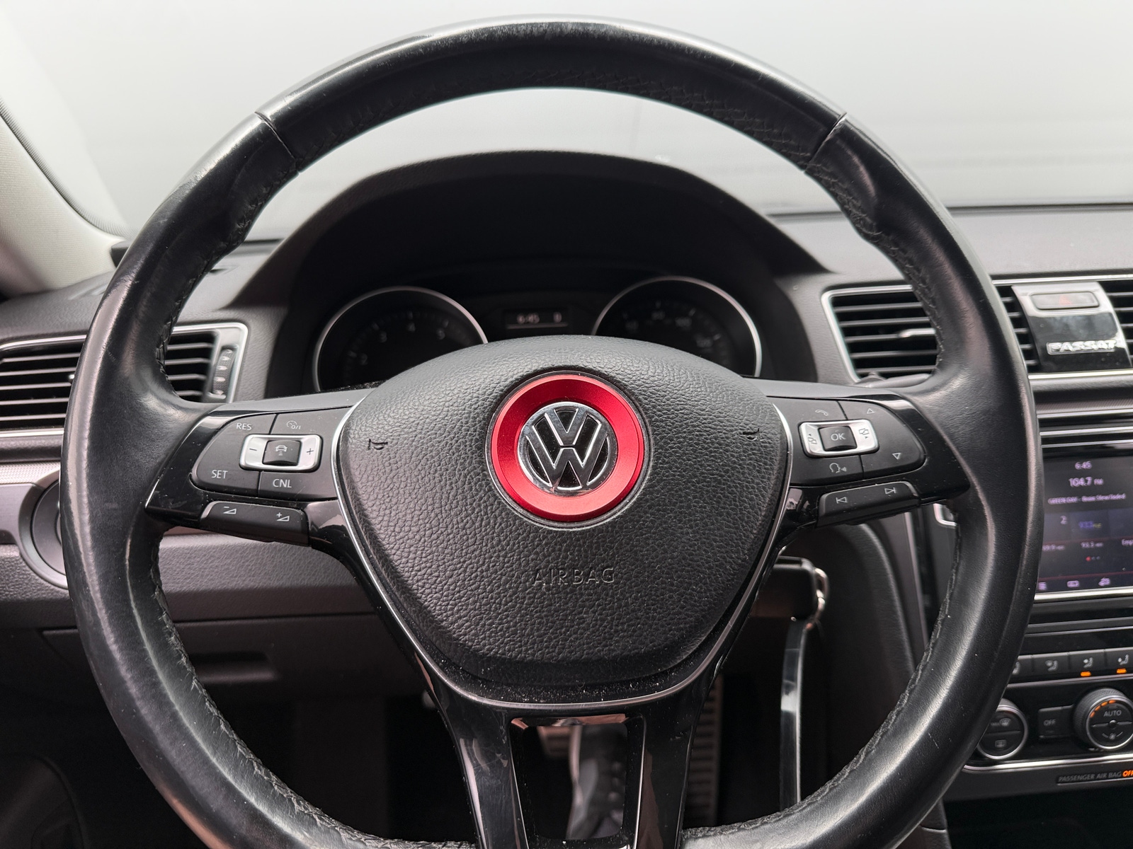 Thumbnail: 2018 Volkswagen Passat - 5