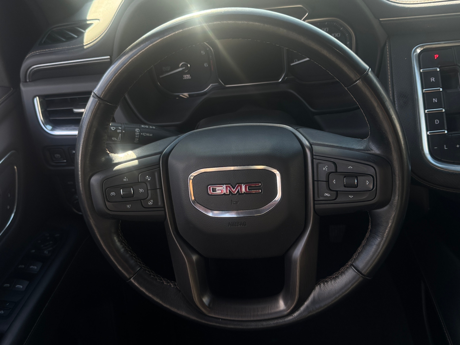 Thumbnail: 2021 GMC Yukon XL - 4