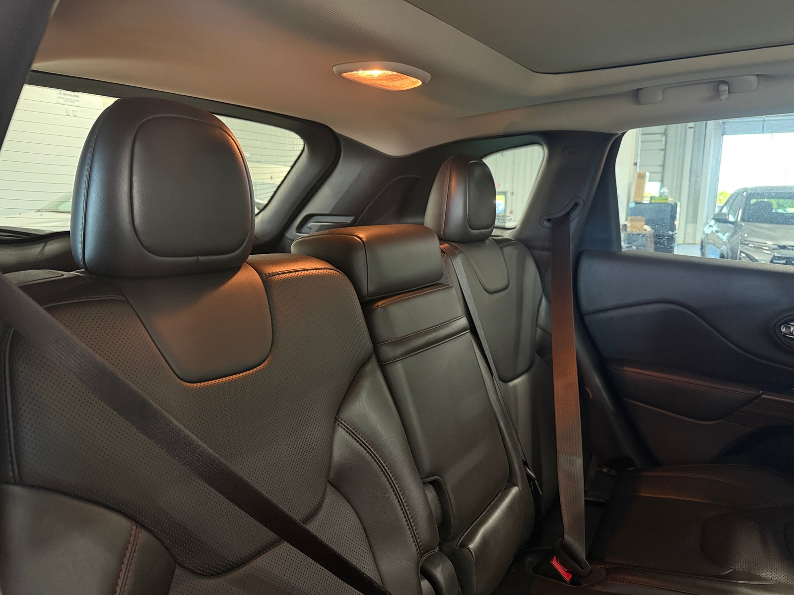 Thumbnail: 2015 Jeep Cherokee - 6