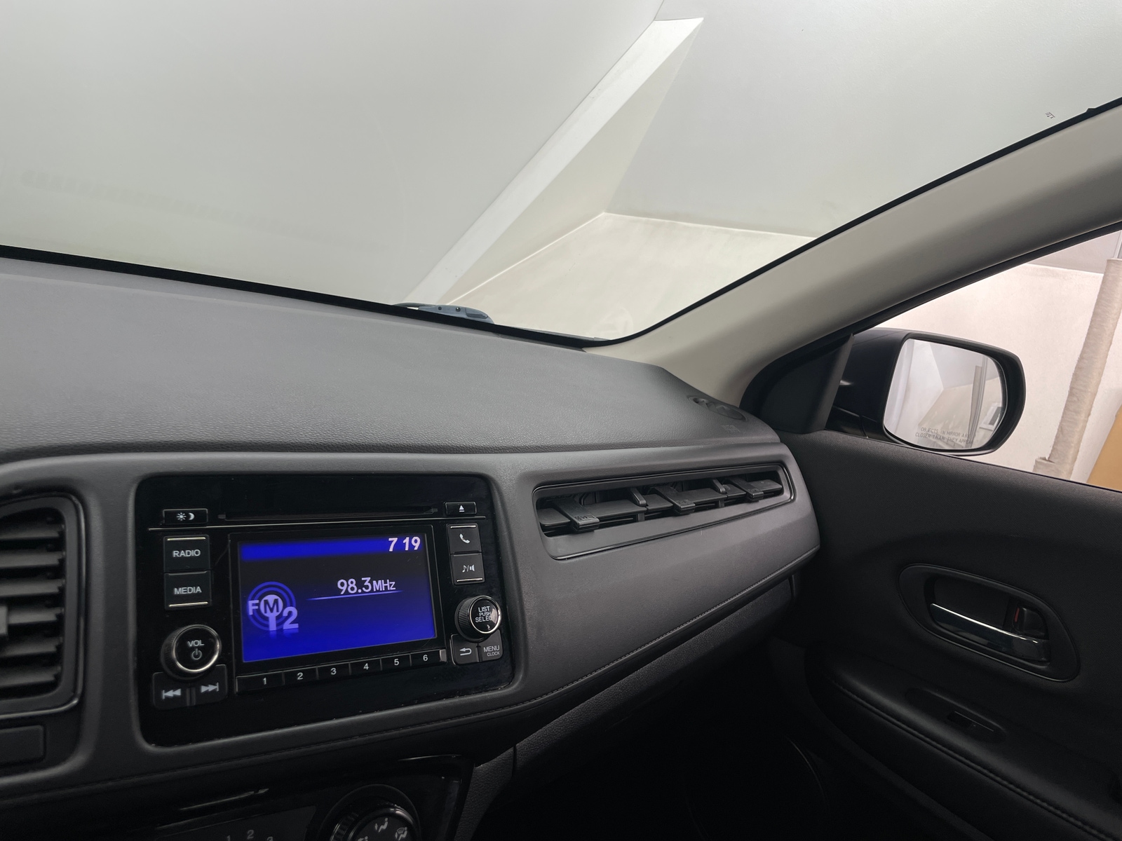 Thumbnail: 2019 Honda HR-V - 4